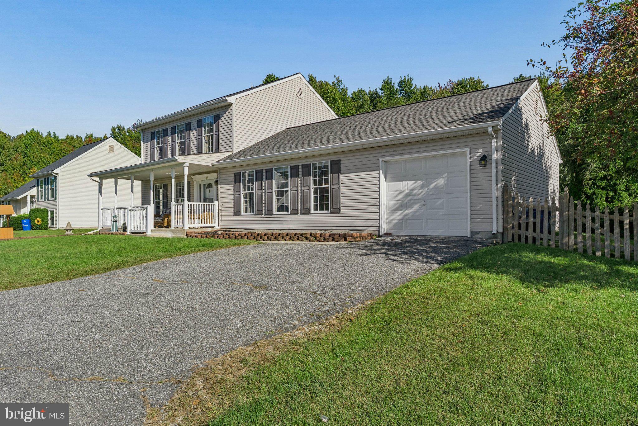15 MAXA COURT