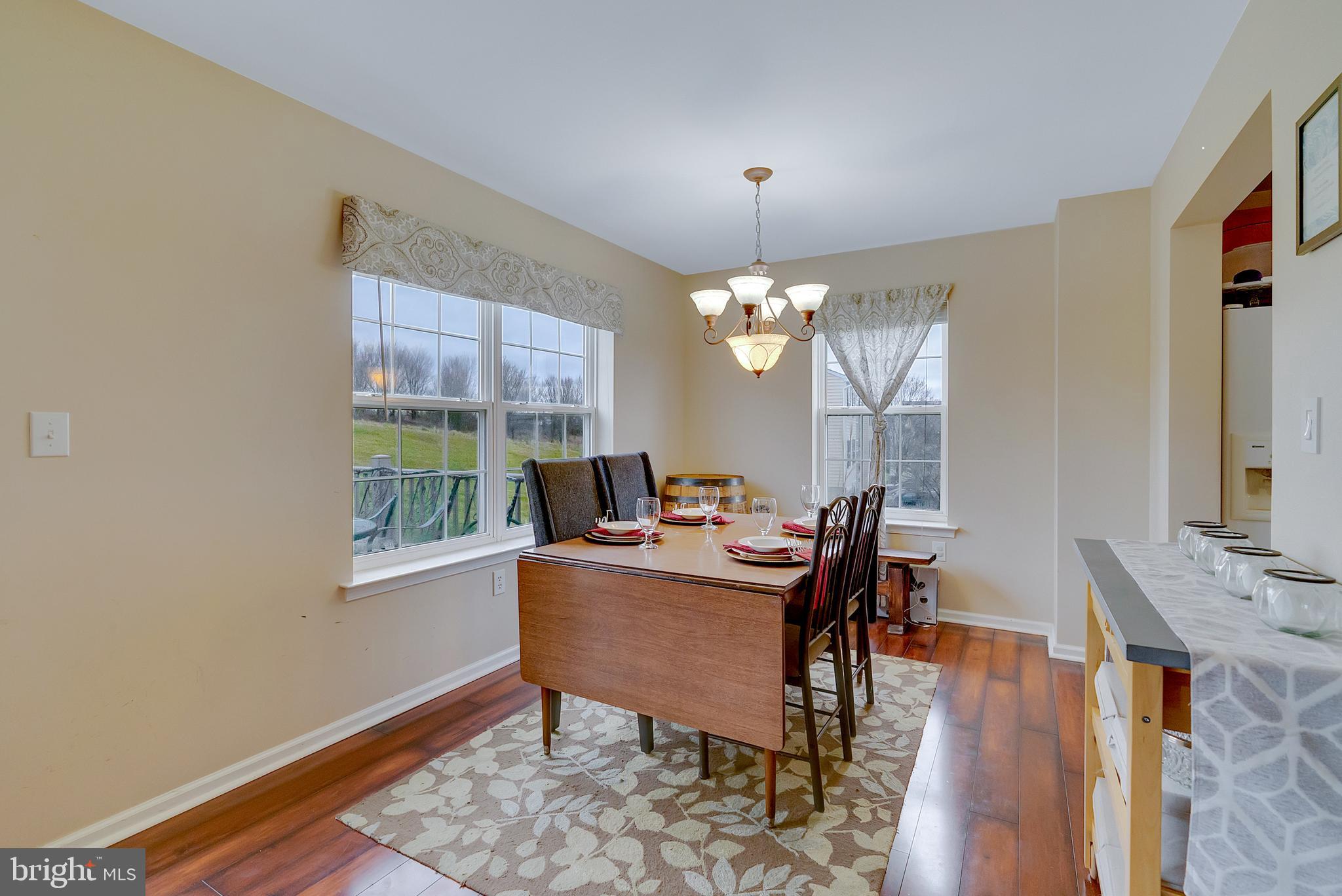 COURT AT THE LEDGES - Residential Lease