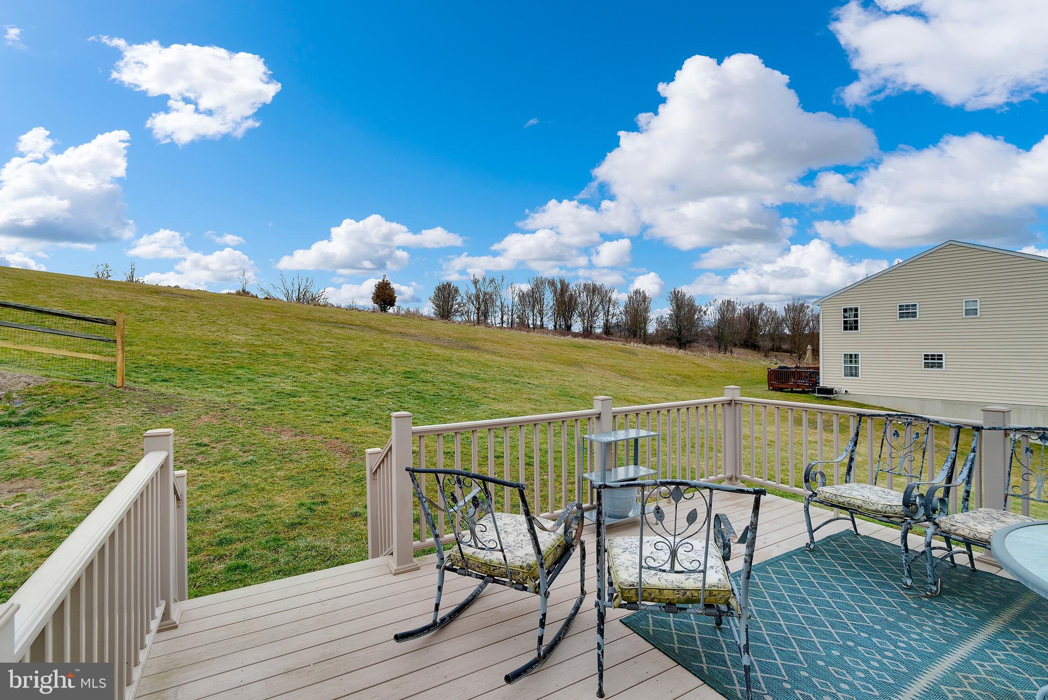 COURT AT THE LEDGES - Residential Lease