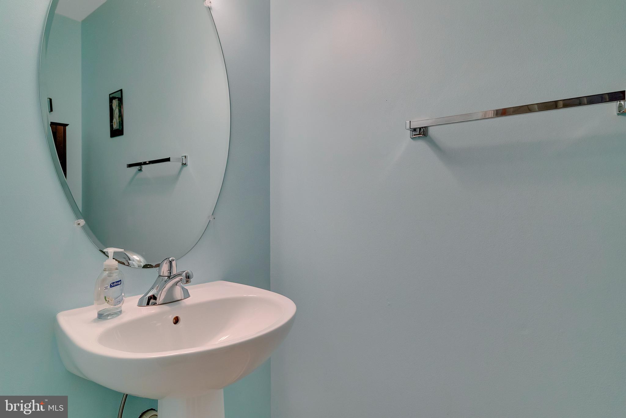 COURT AT THE LEDGES - Residential Lease