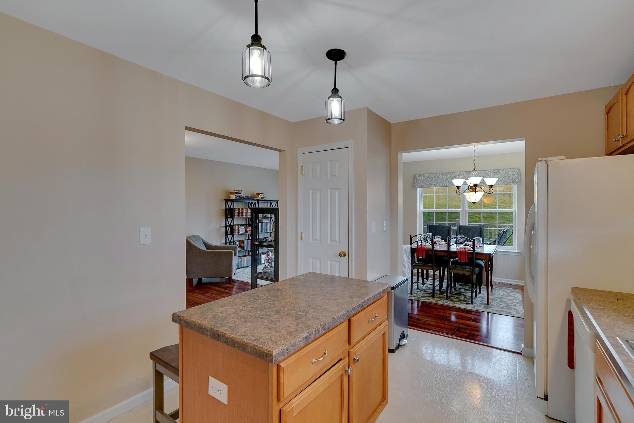 COURT AT THE LEDGES - Residential Lease