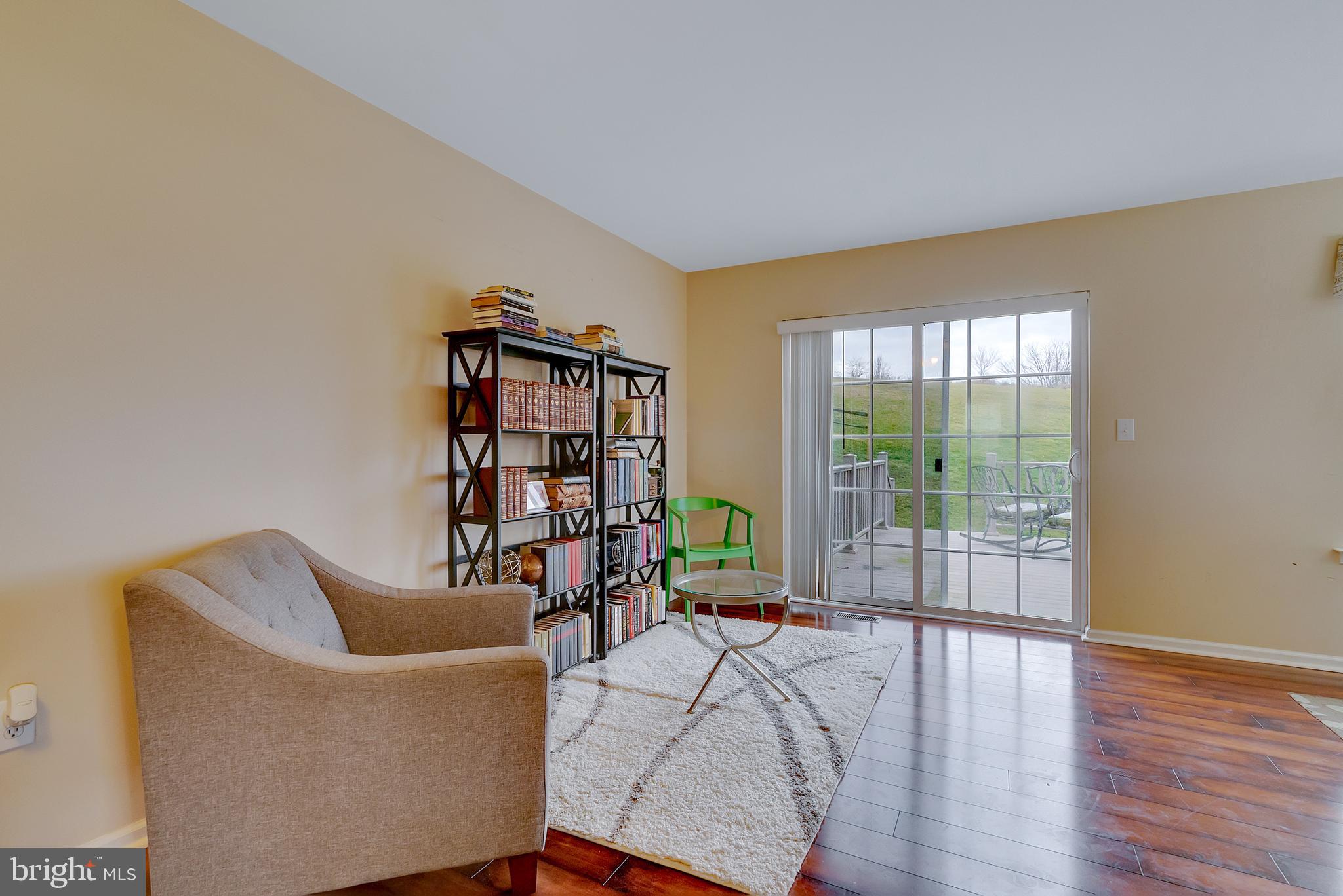 COURT AT THE LEDGES - Residential Lease