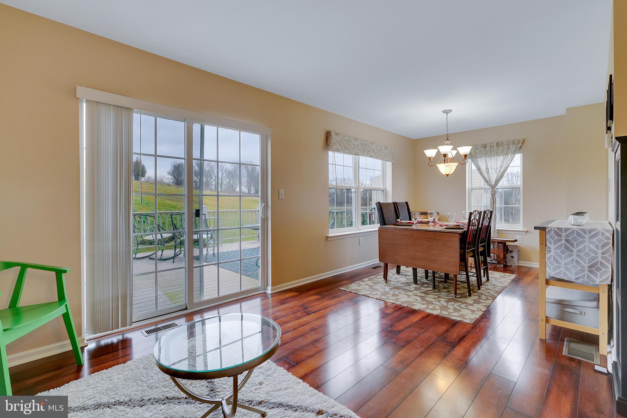 COURT AT THE LEDGES - Residential Lease