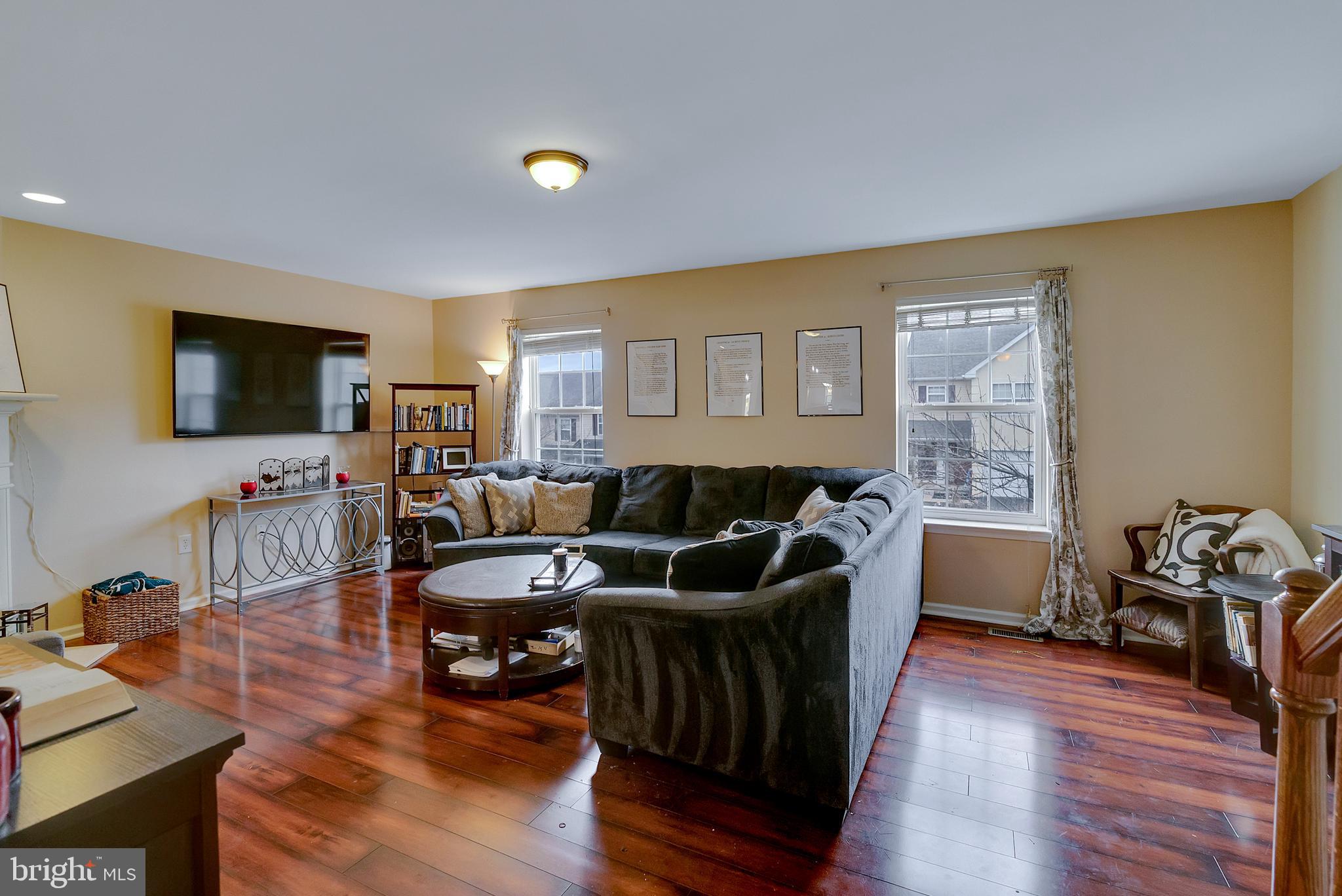 COURT AT THE LEDGES - Residential Lease