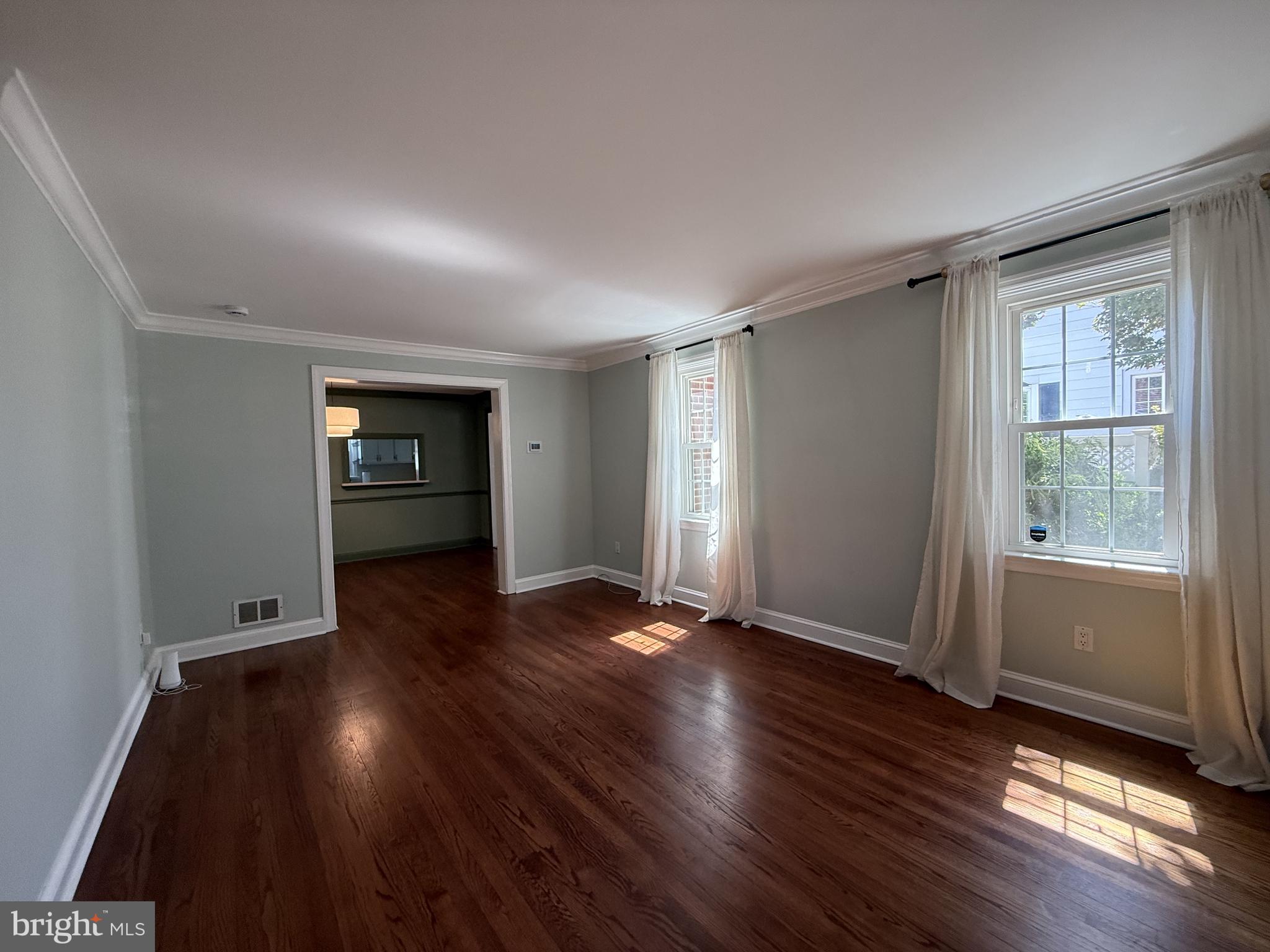 31 E 6TH STREET