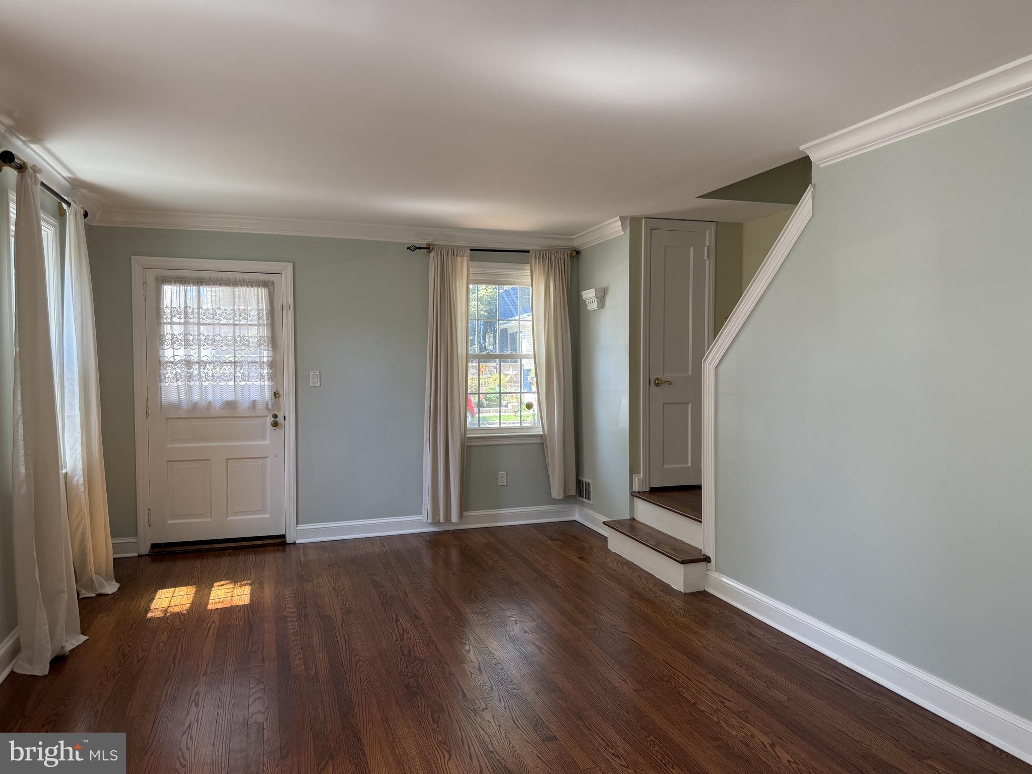 31 E 6TH STREET