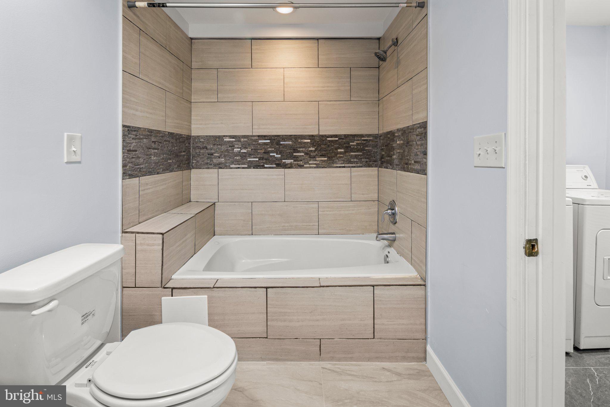 FINNS WALK - Residential Lease