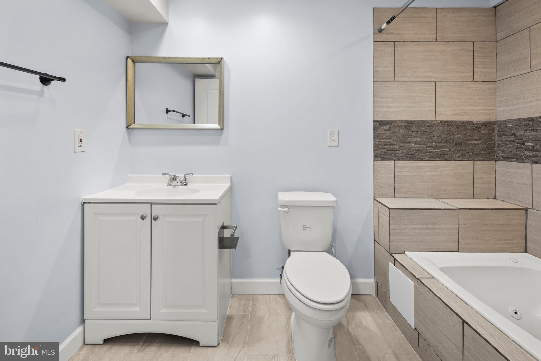 FINNS WALK - Residential Lease