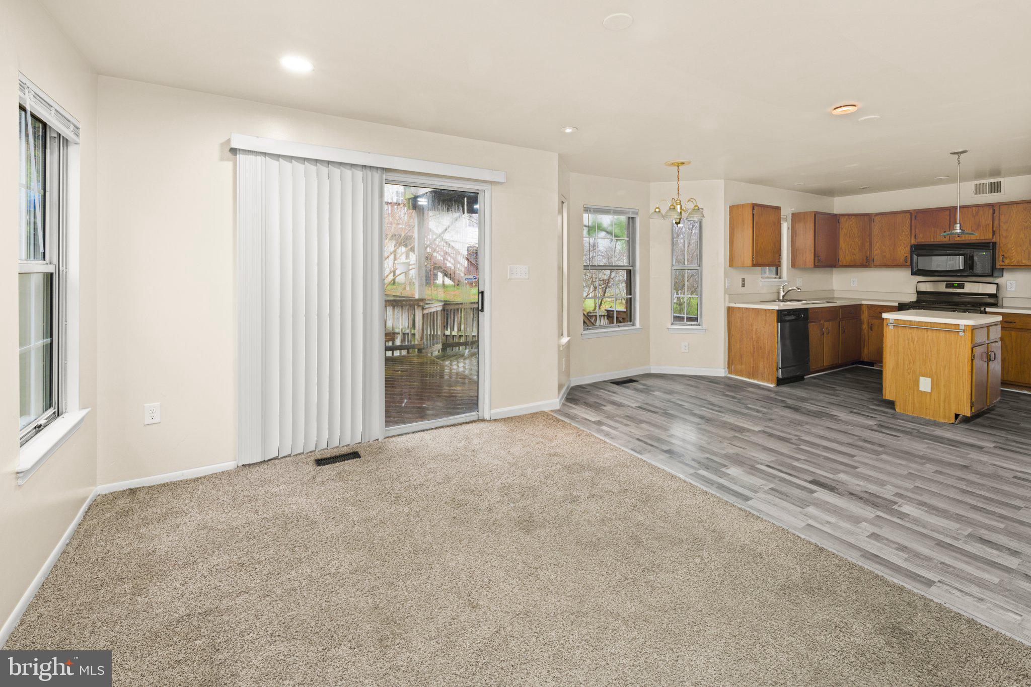 FINNS WALK - Residential Lease