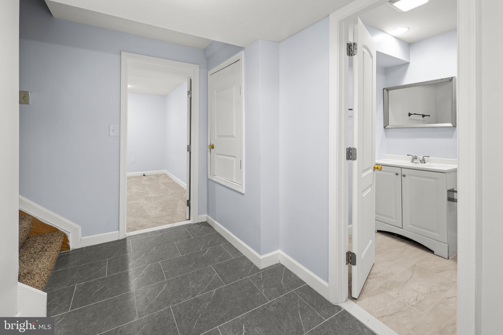 FINNS WALK - Residential Lease