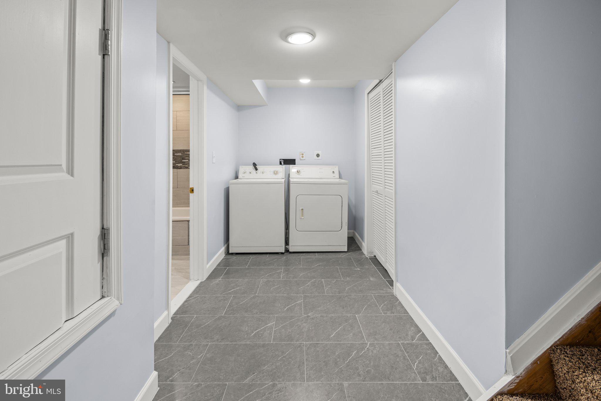 FINNS WALK - Residential Lease