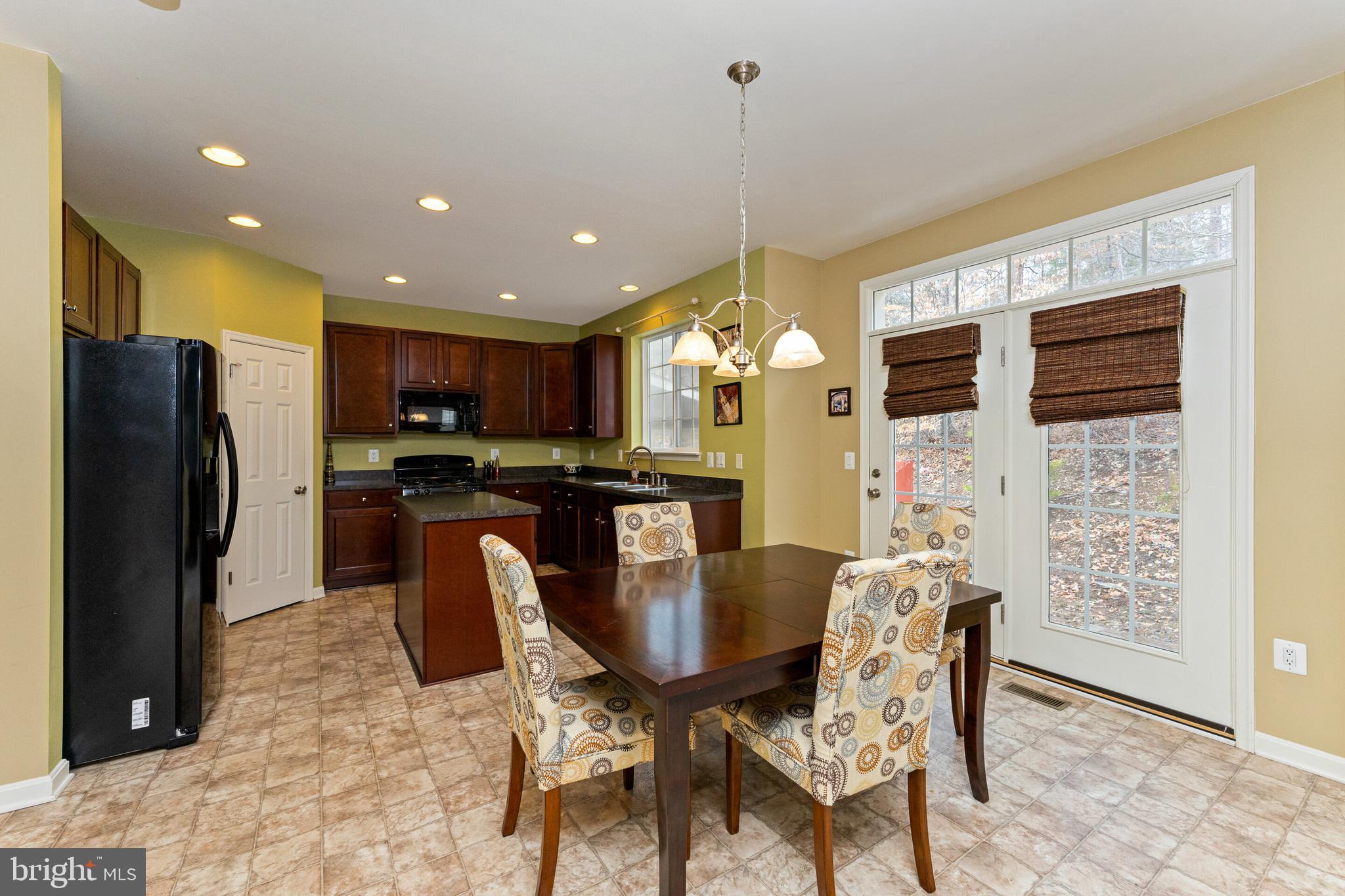 VAN BUREN VILLAGE - Residential