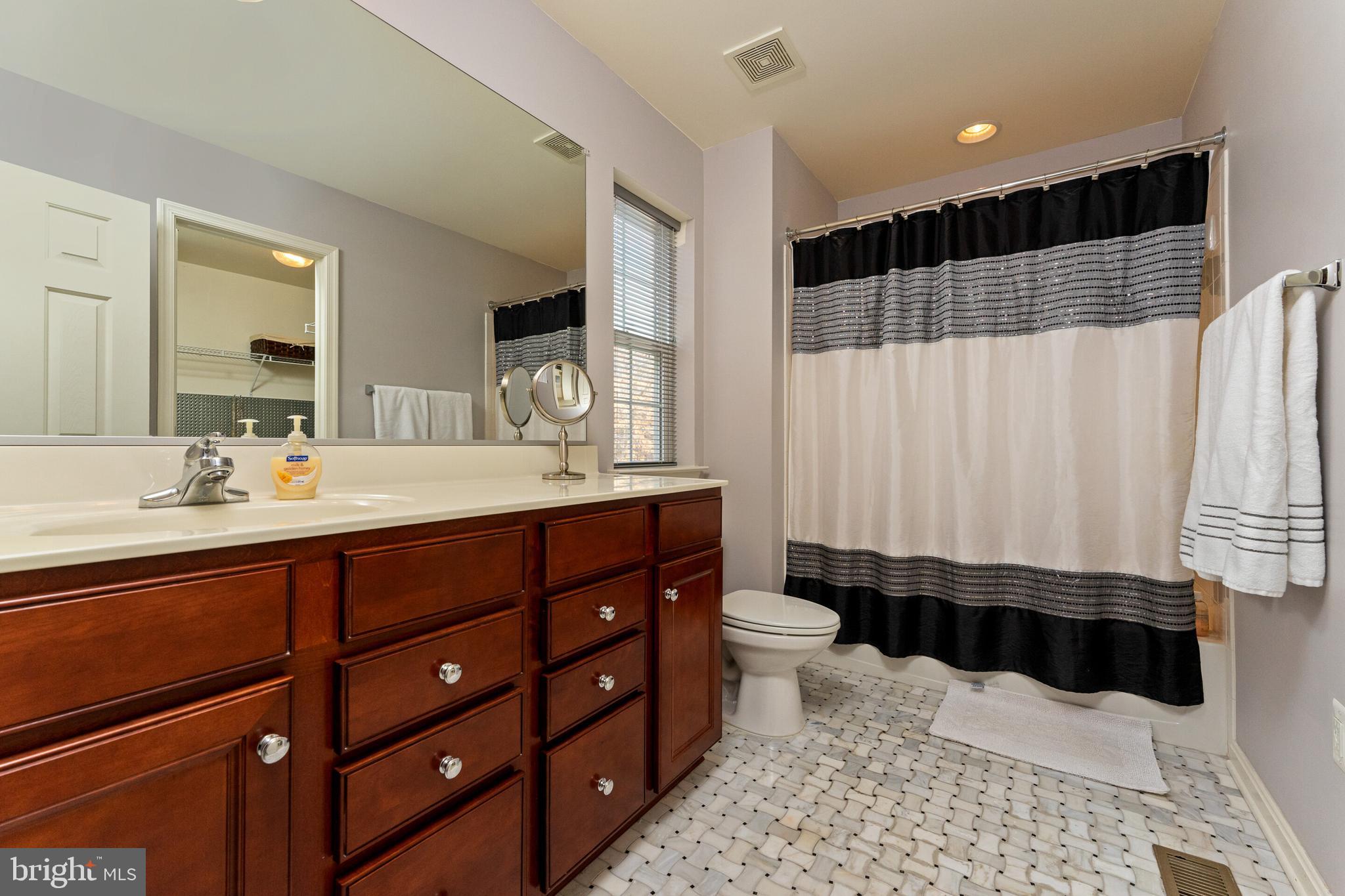 VAN BUREN VILLAGE - Residential