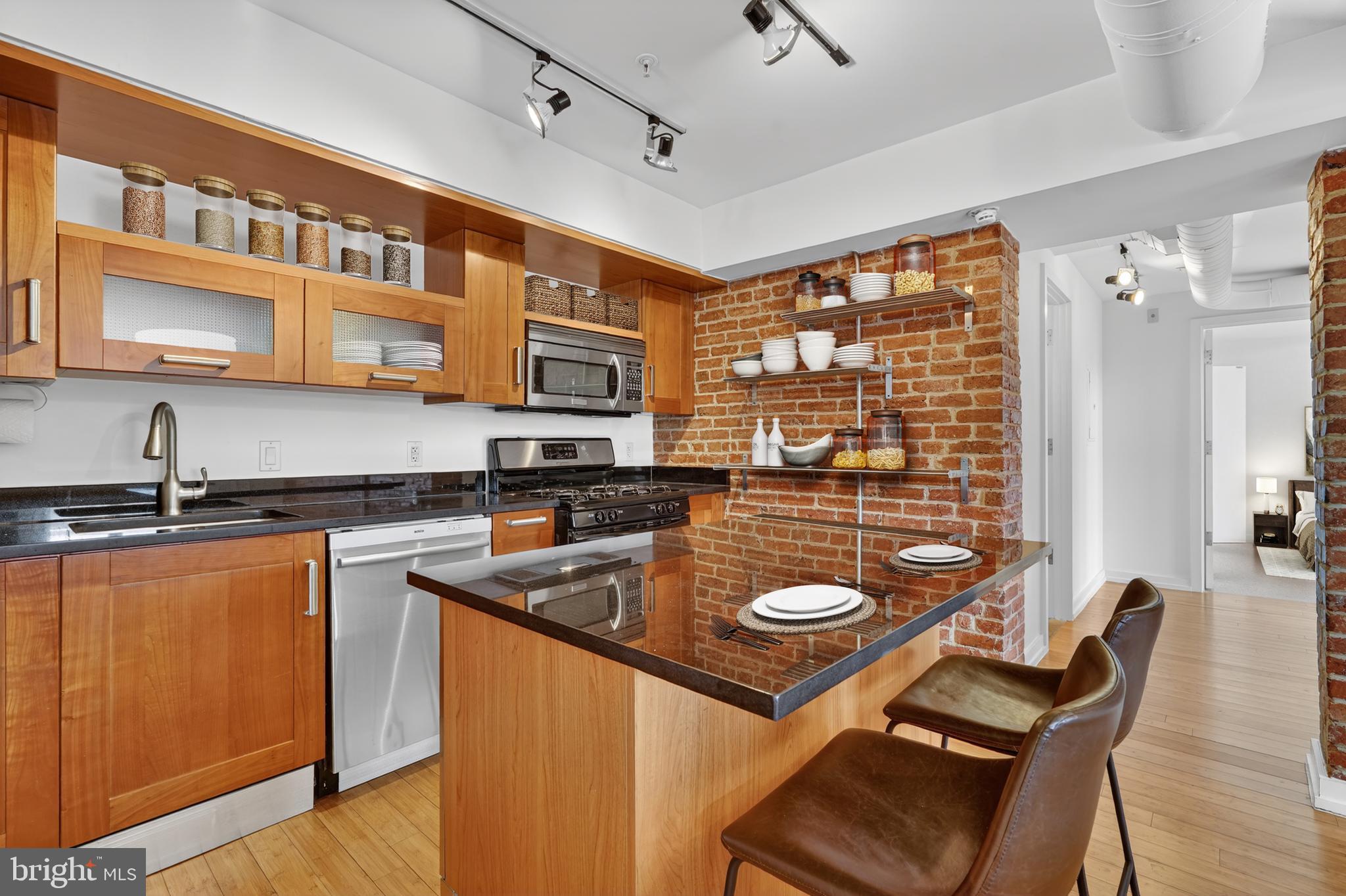 1413 P STREET NW 306