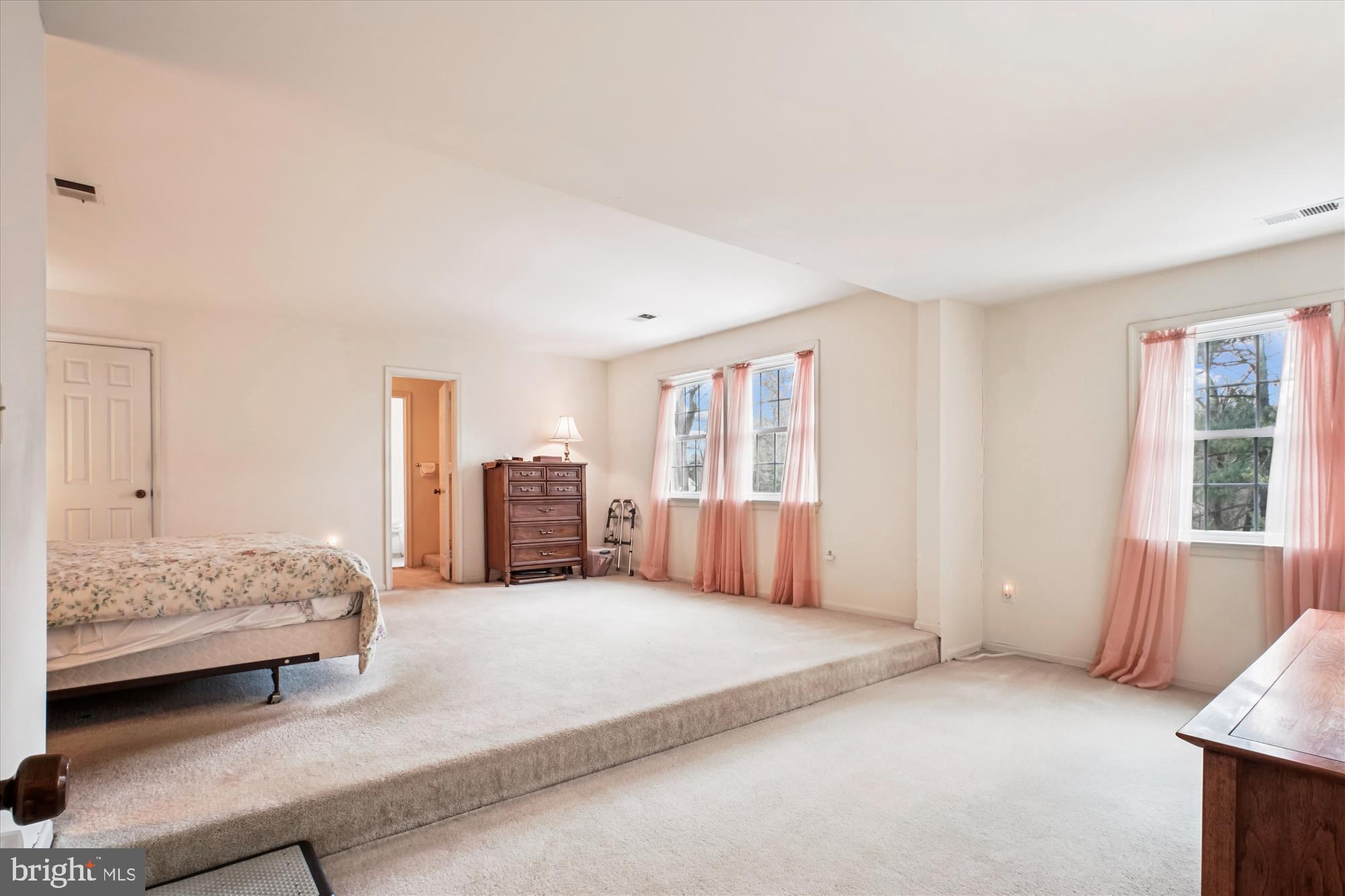 WOLF TRAP WOODS - Residential