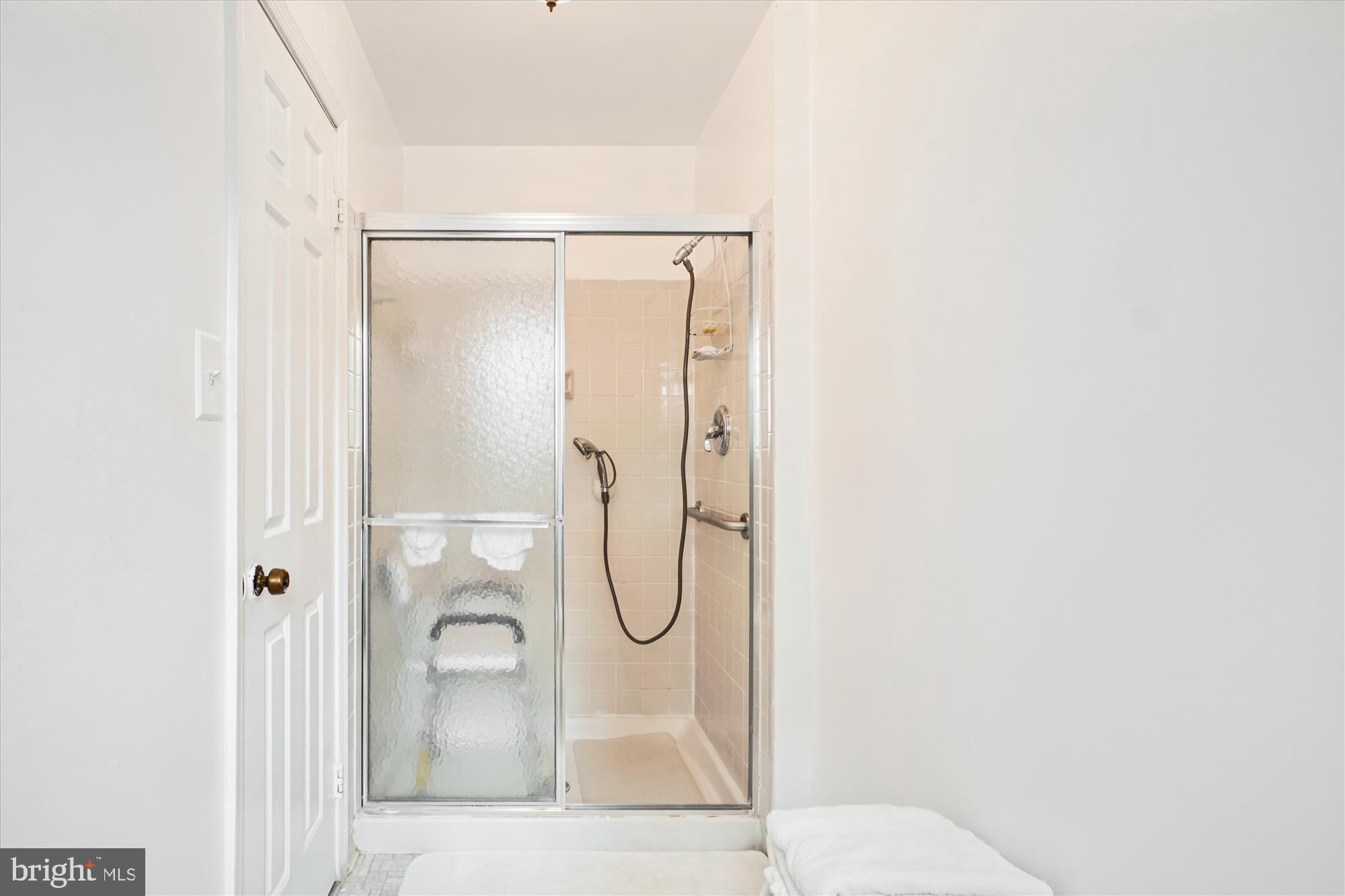 WOLF TRAP WOODS - Residential