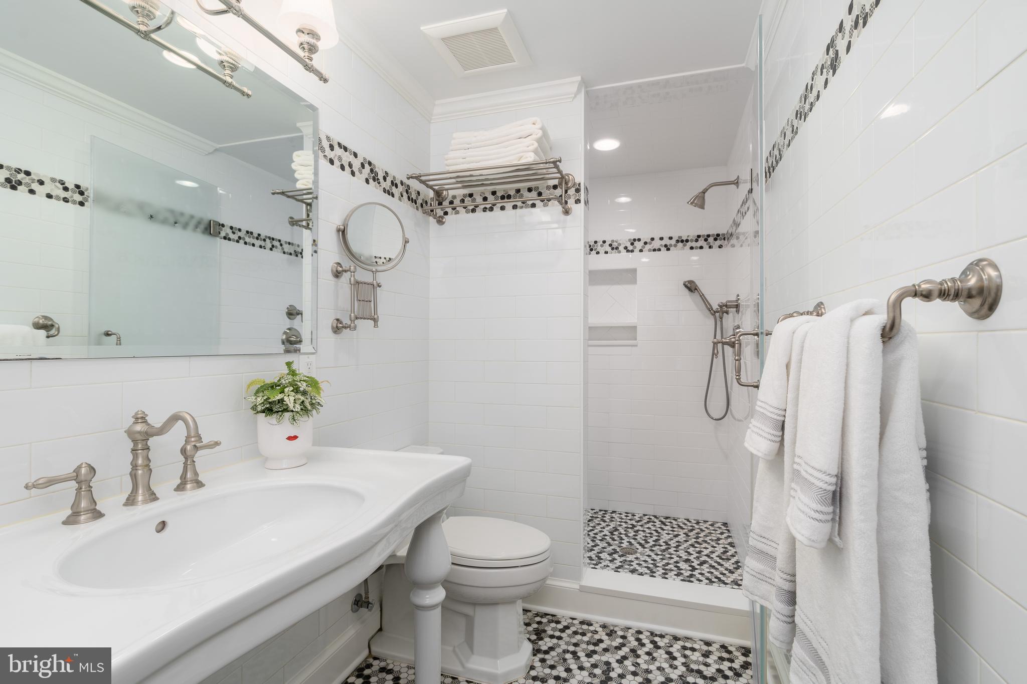 OLD TOWN ALEXANDRIA - Residential