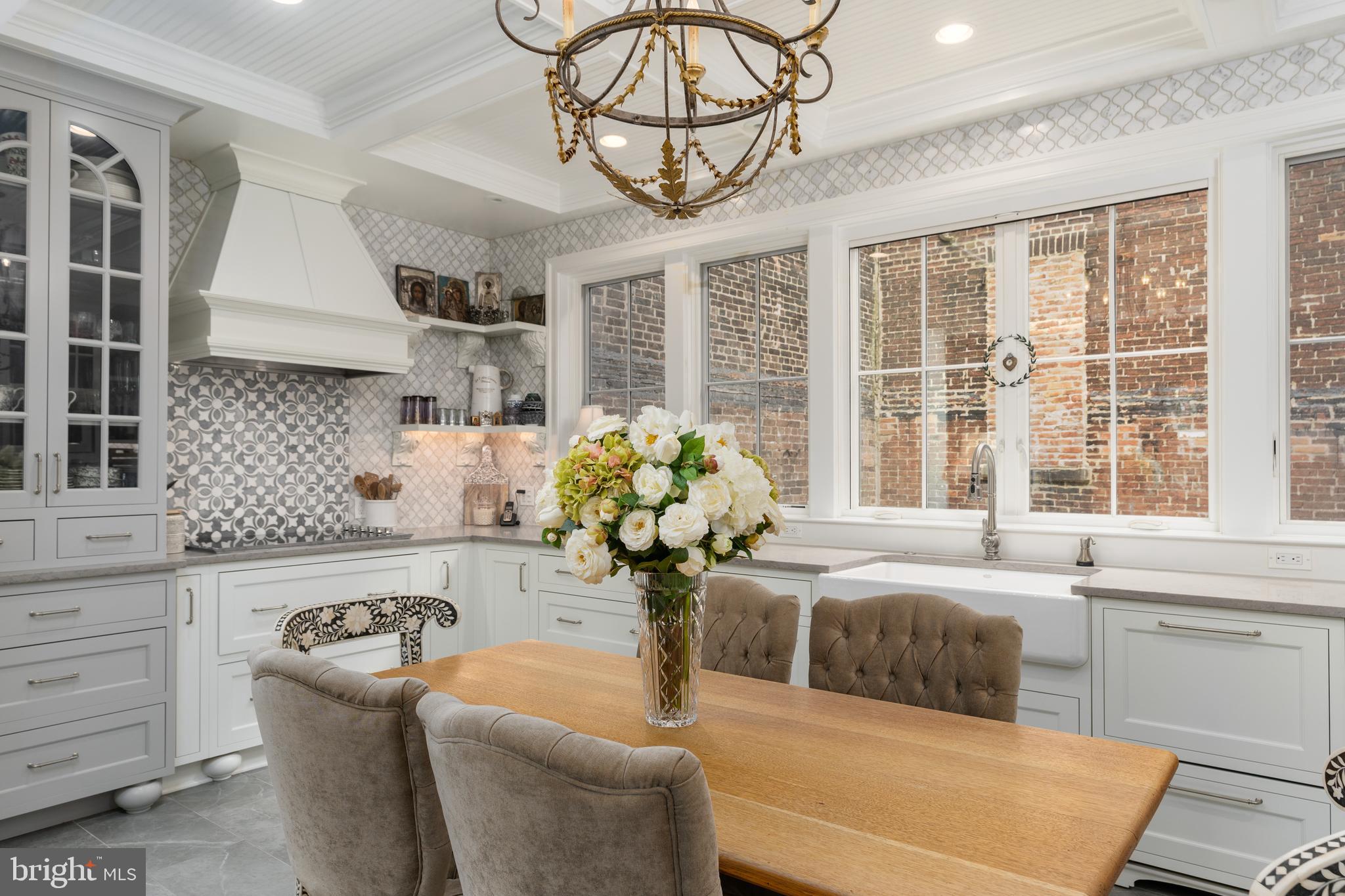 OLD TOWN ALEXANDRIA - Residential