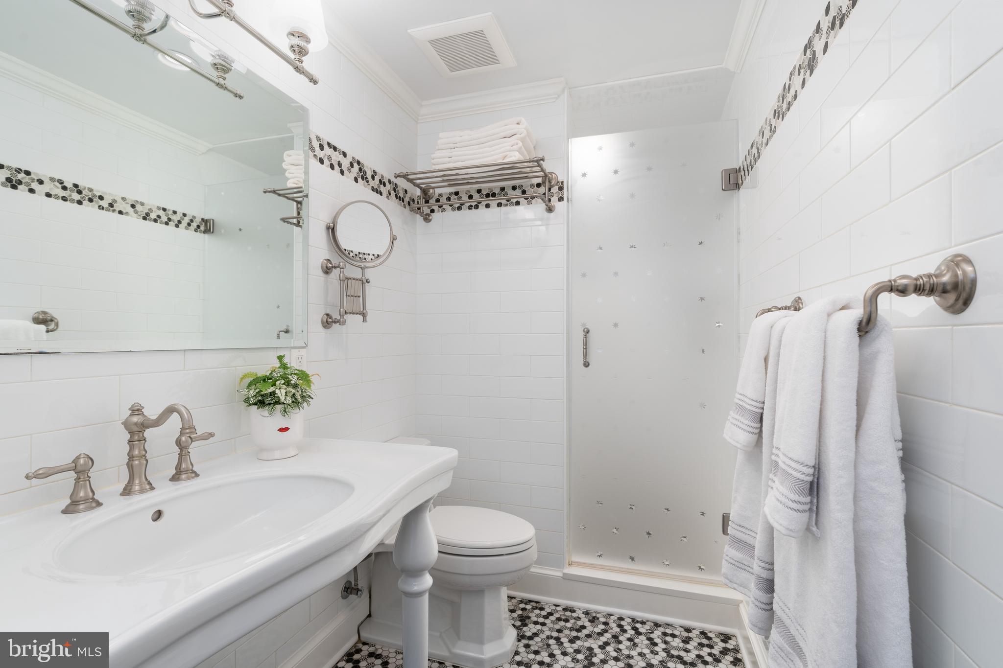 OLD TOWN ALEXANDRIA - Residential