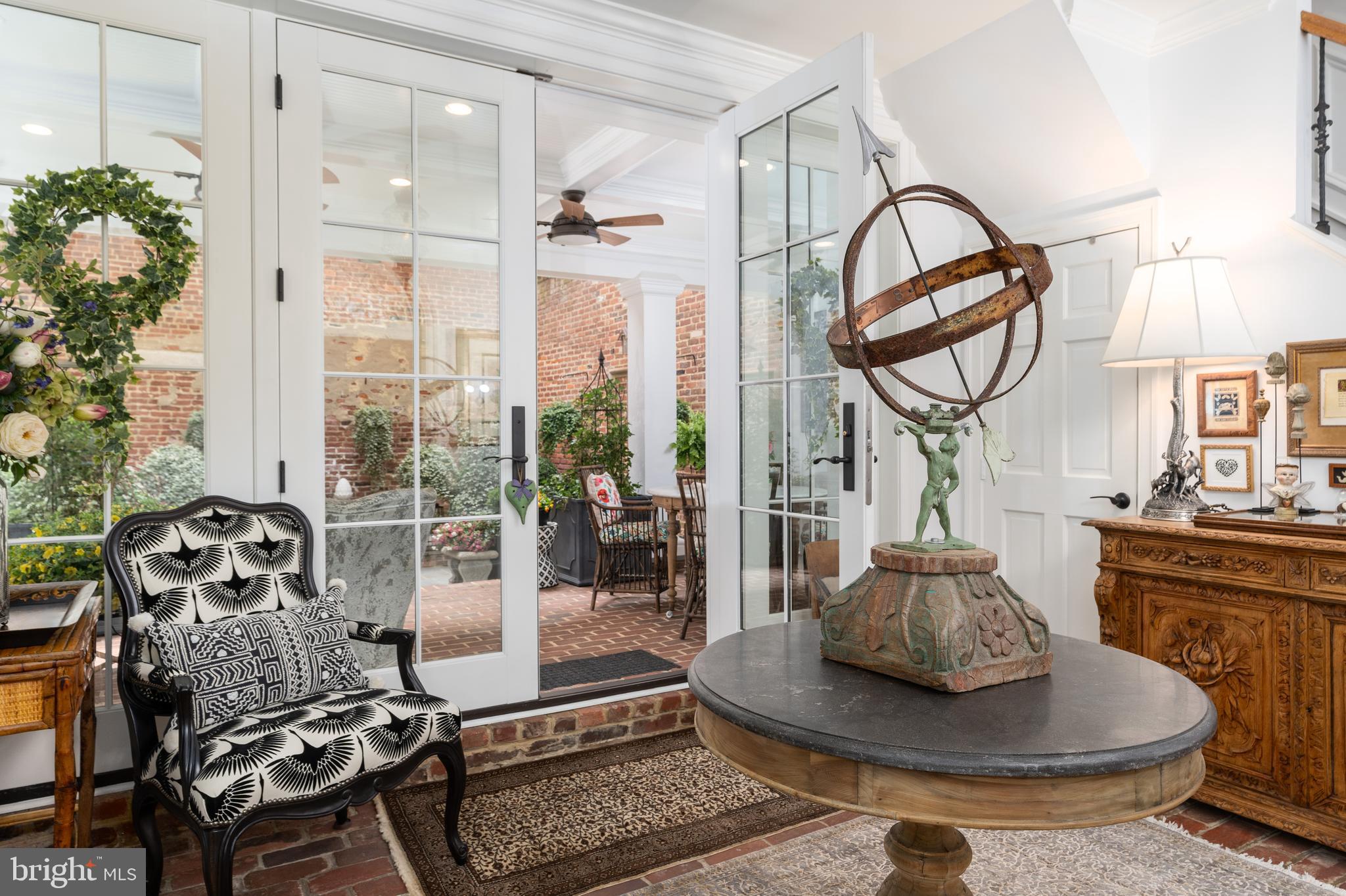 OLD TOWN ALEXANDRIA - Residential