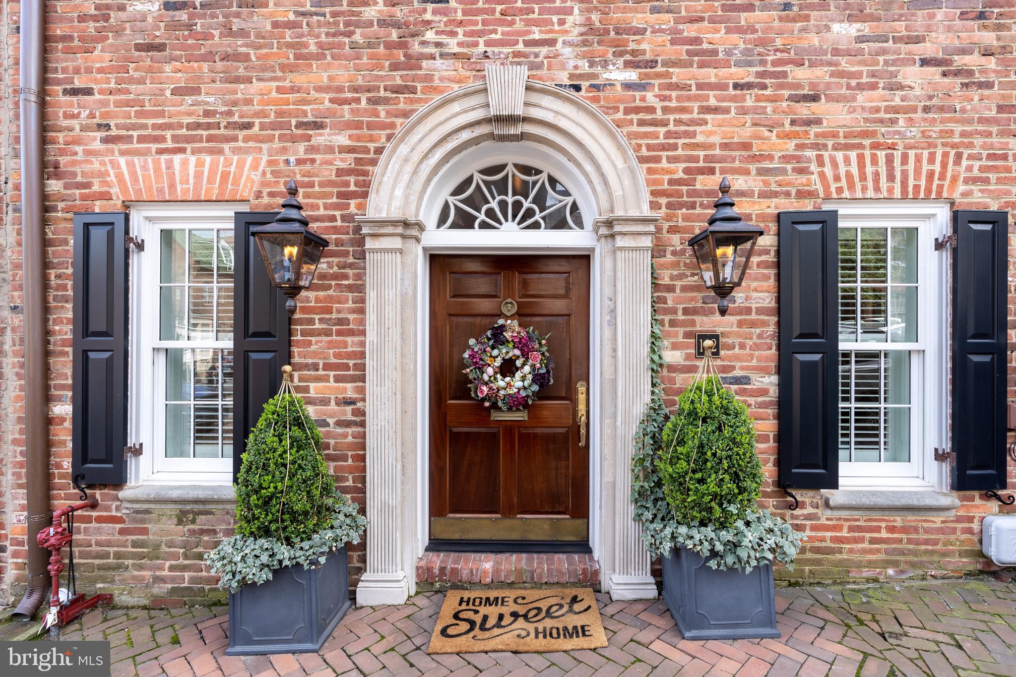 OLD TOWN ALEXANDRIA - Residential