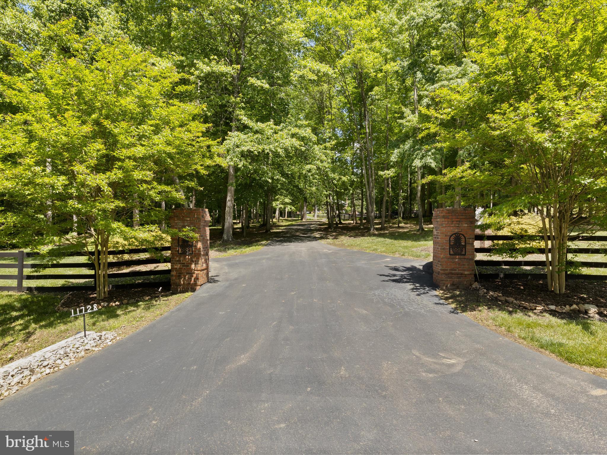 LAKEWOOD ESTATES - Residential