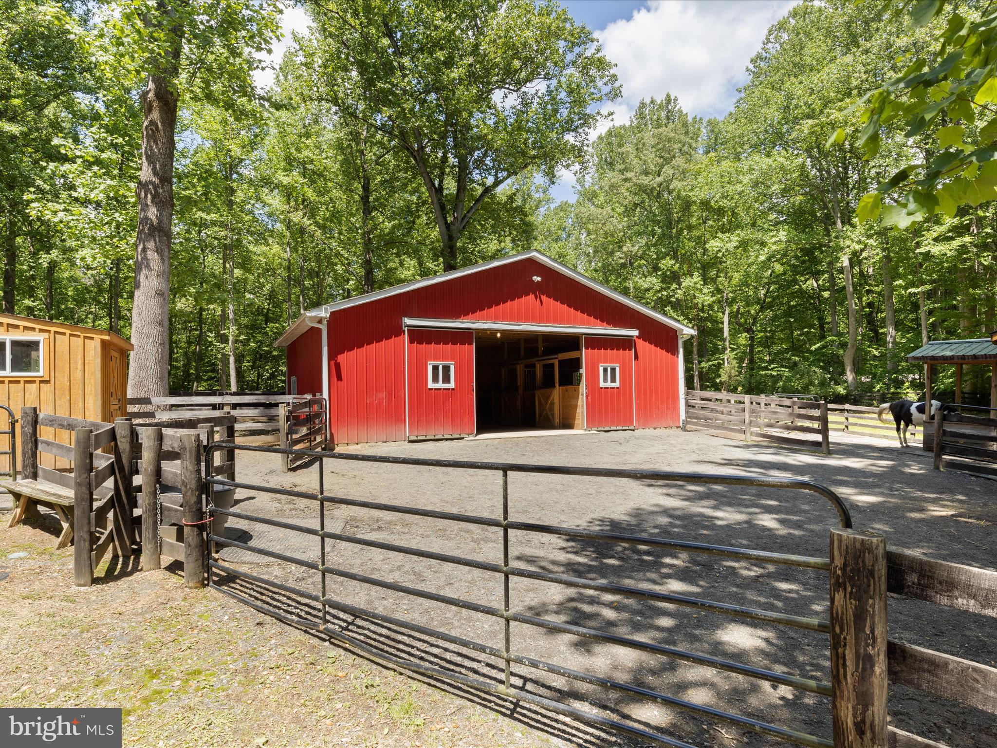 LAKEWOOD ESTATES - Residential