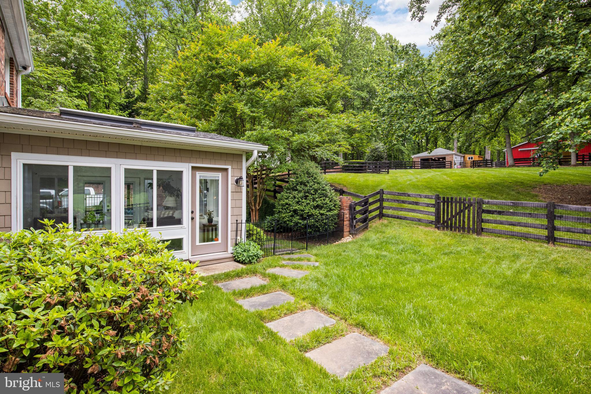 LAKEWOOD ESTATES - Residential