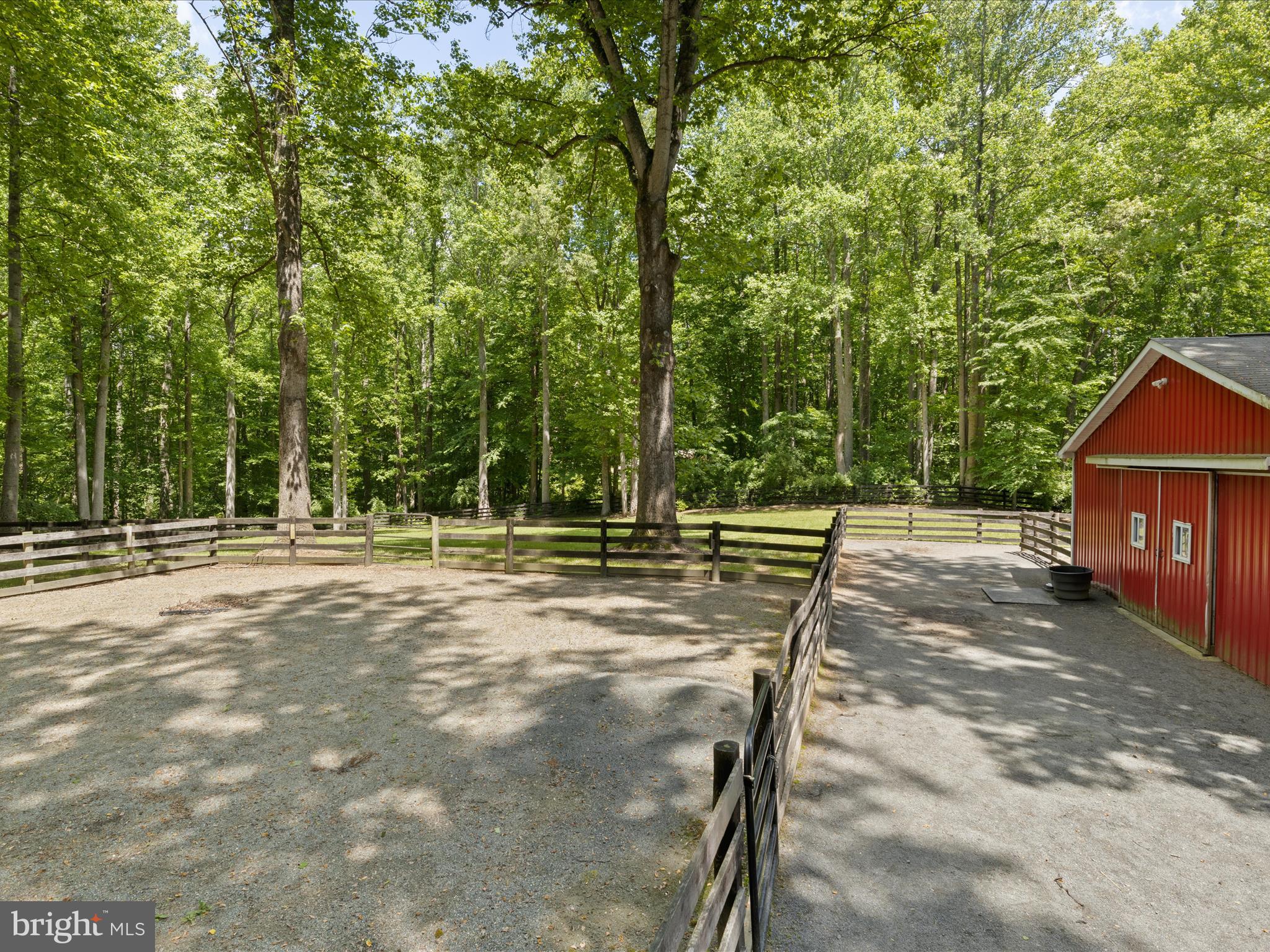 LAKEWOOD ESTATES - Residential