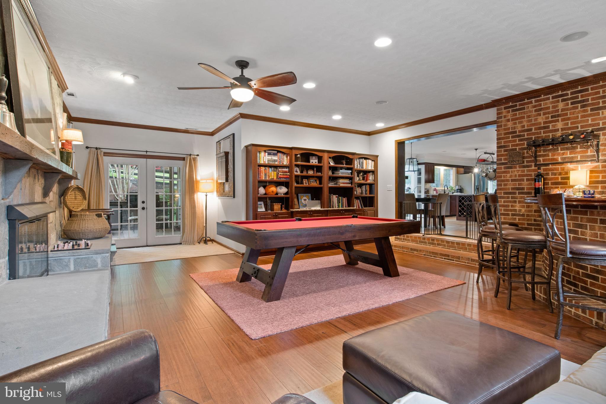 LAKEWOOD ESTATES - Residential