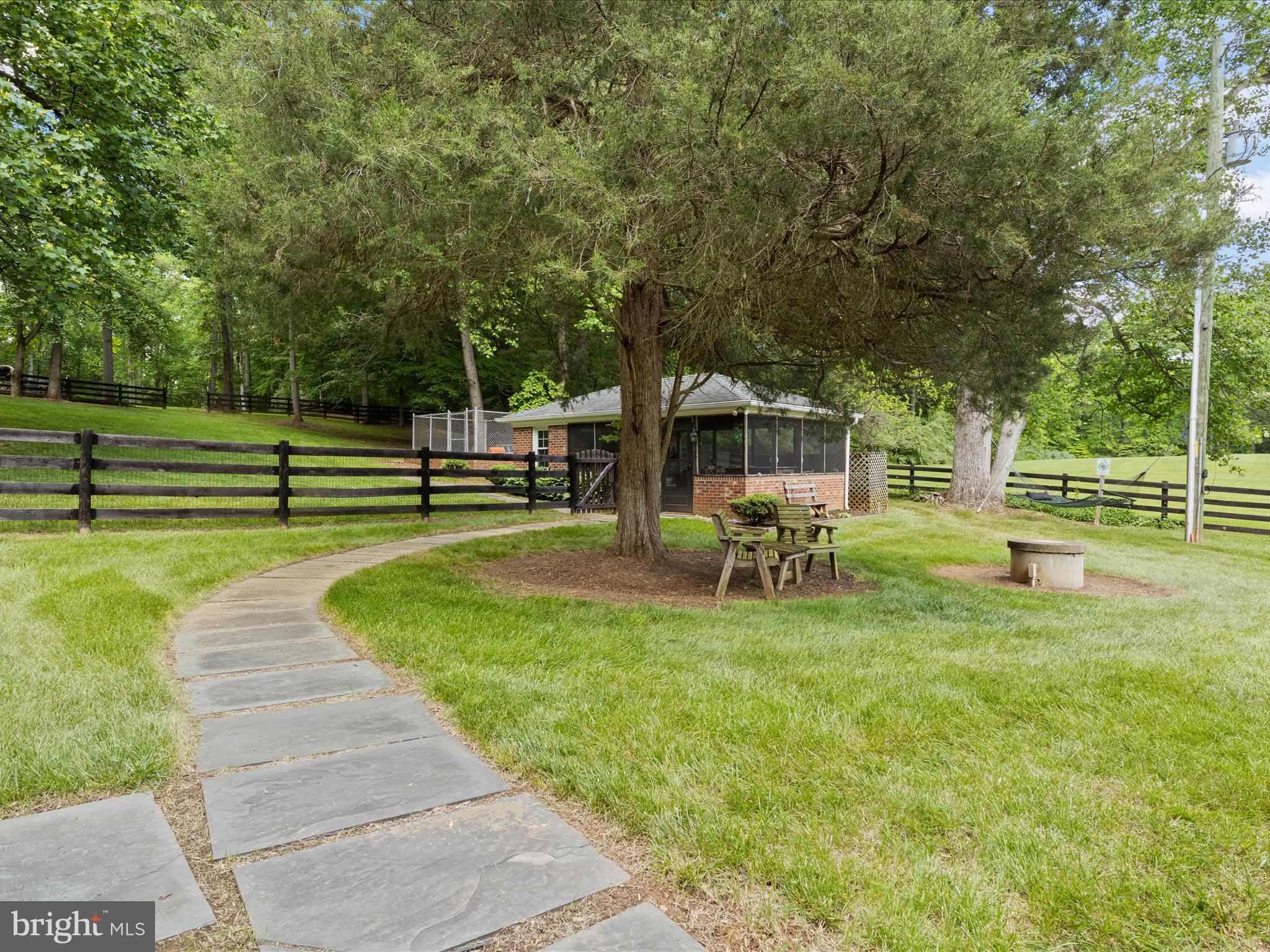 LAKEWOOD ESTATES - Residential