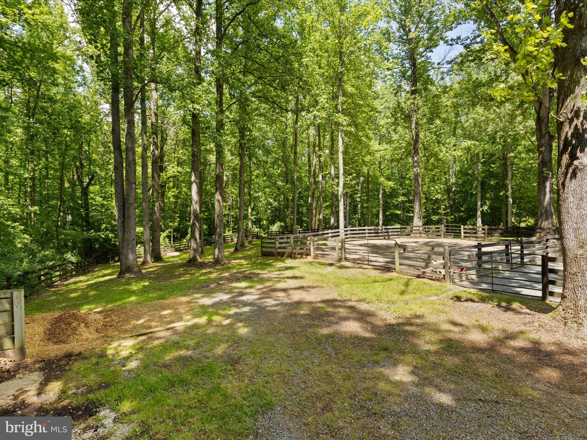 LAKEWOOD ESTATES - Residential