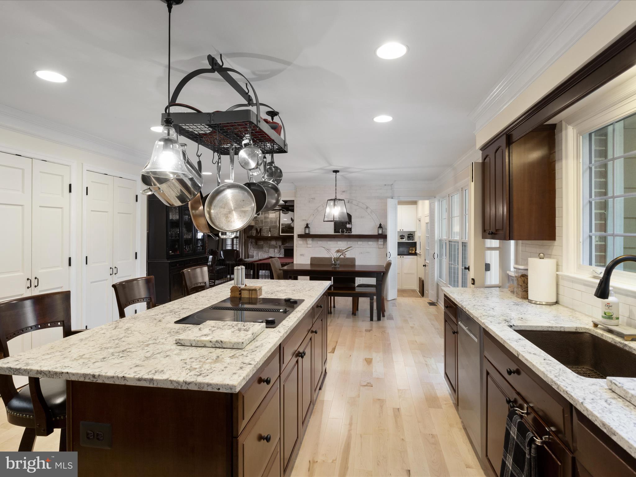 LAKEWOOD ESTATES - Residential