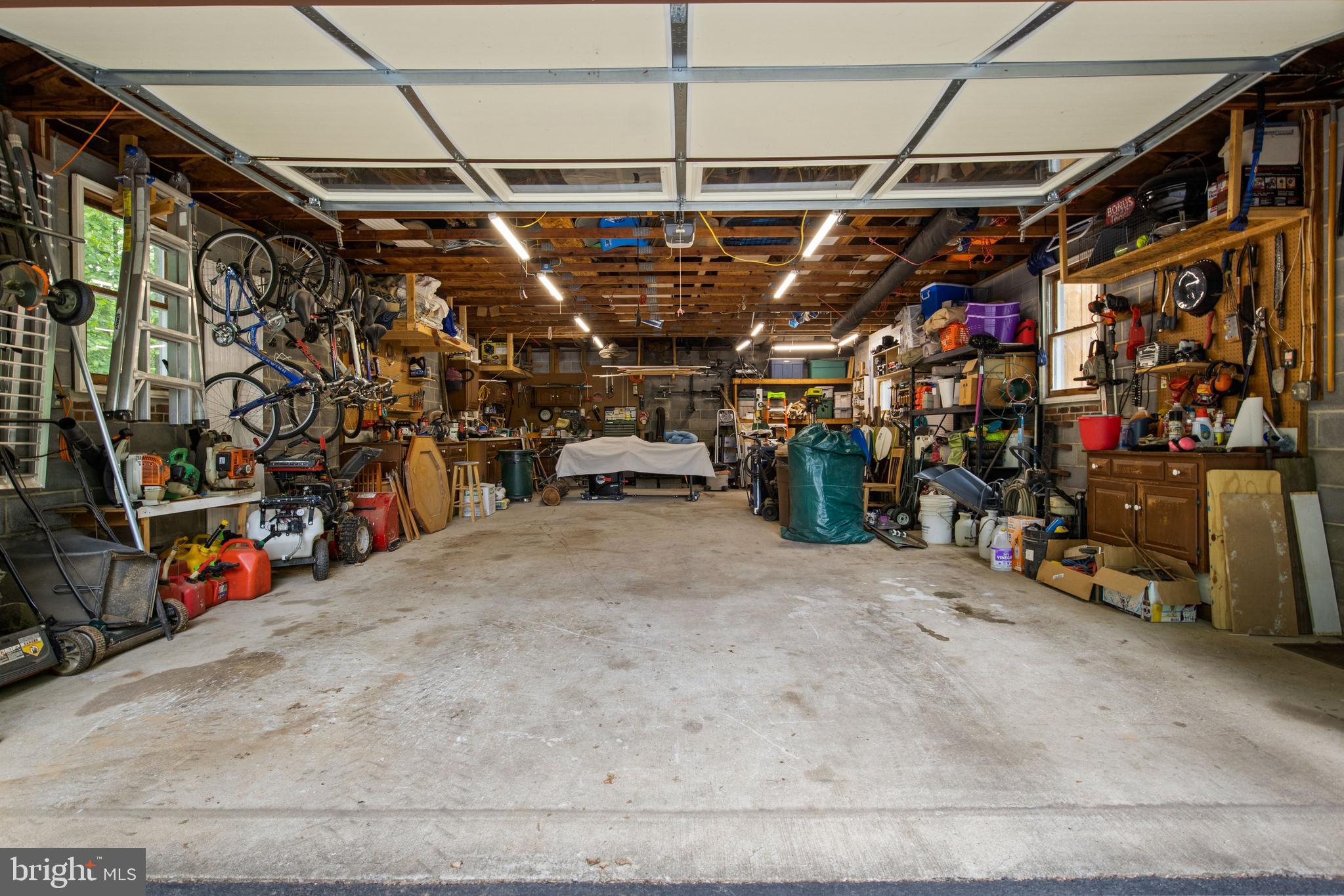 LAKEWOOD ESTATES - Residential