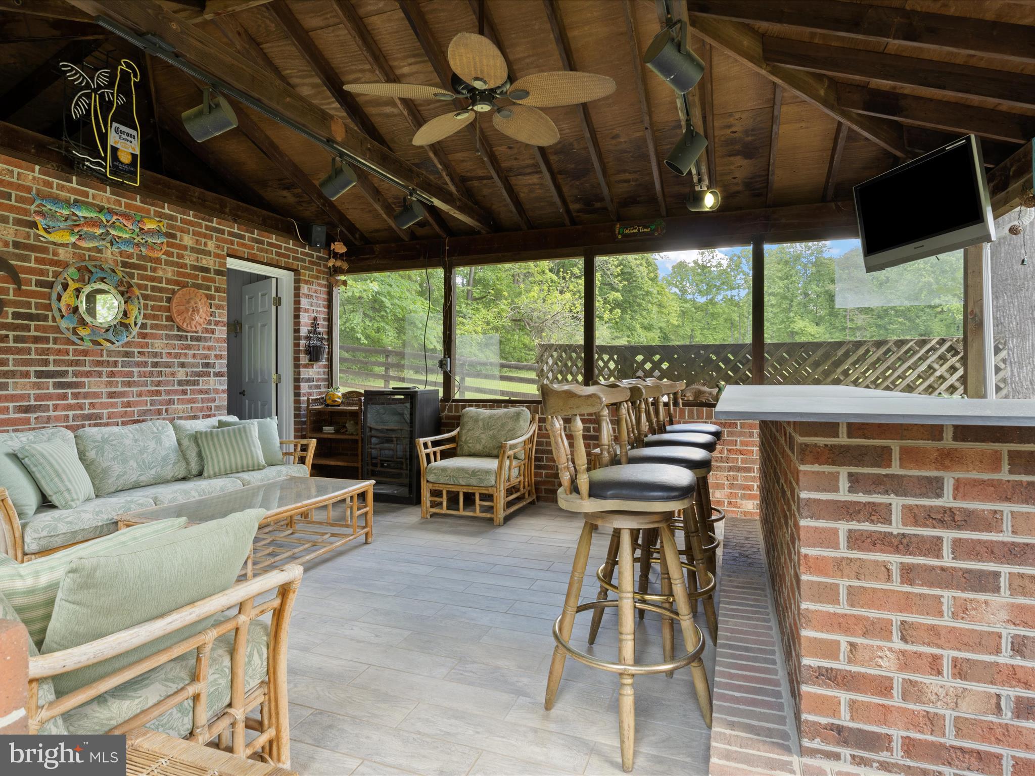 LAKEWOOD ESTATES - Residential