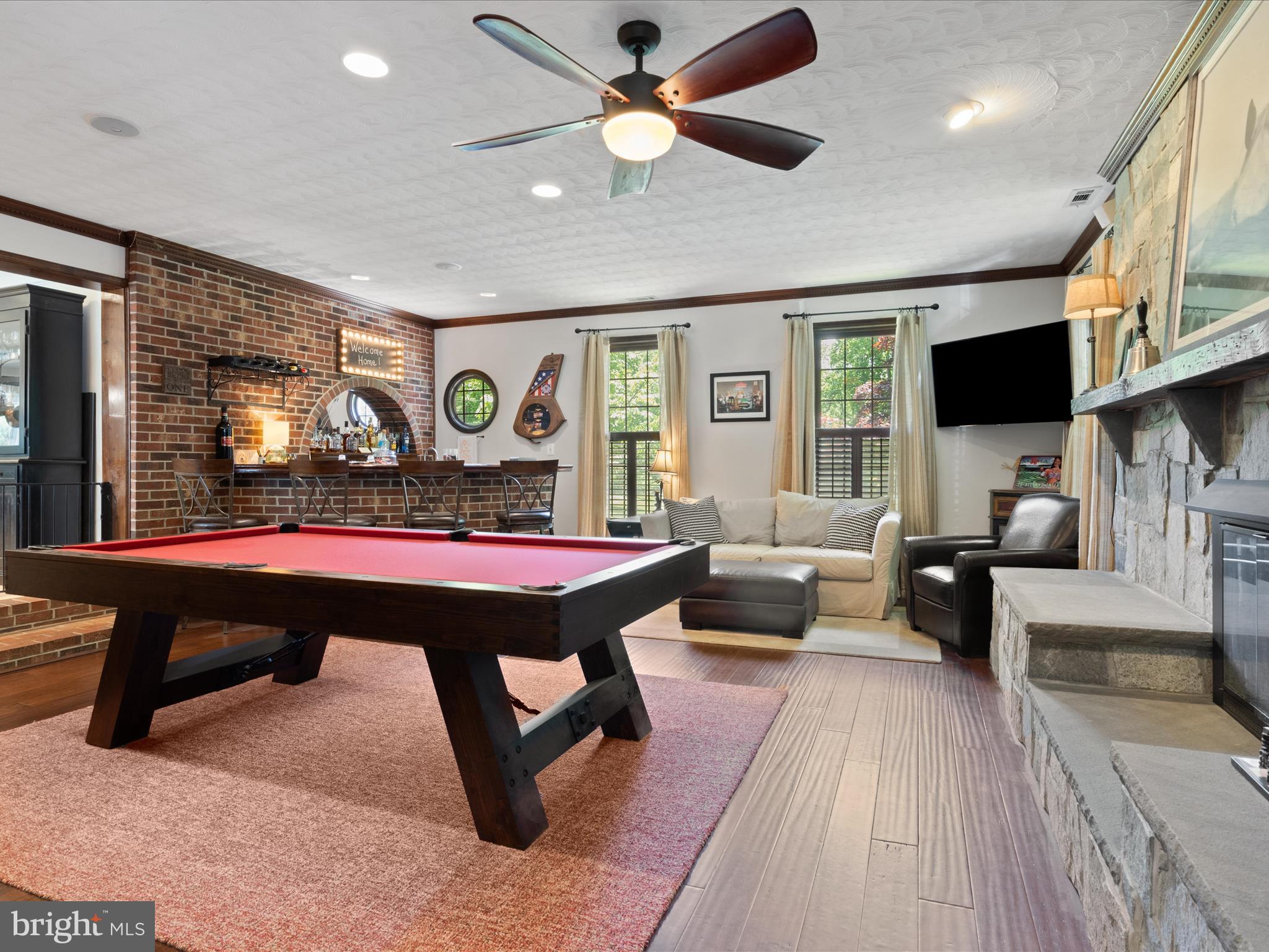 LAKEWOOD ESTATES - Residential