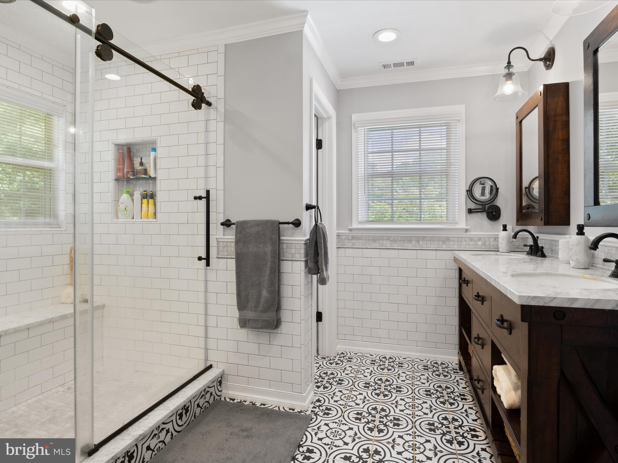 LAKEWOOD ESTATES - Residential