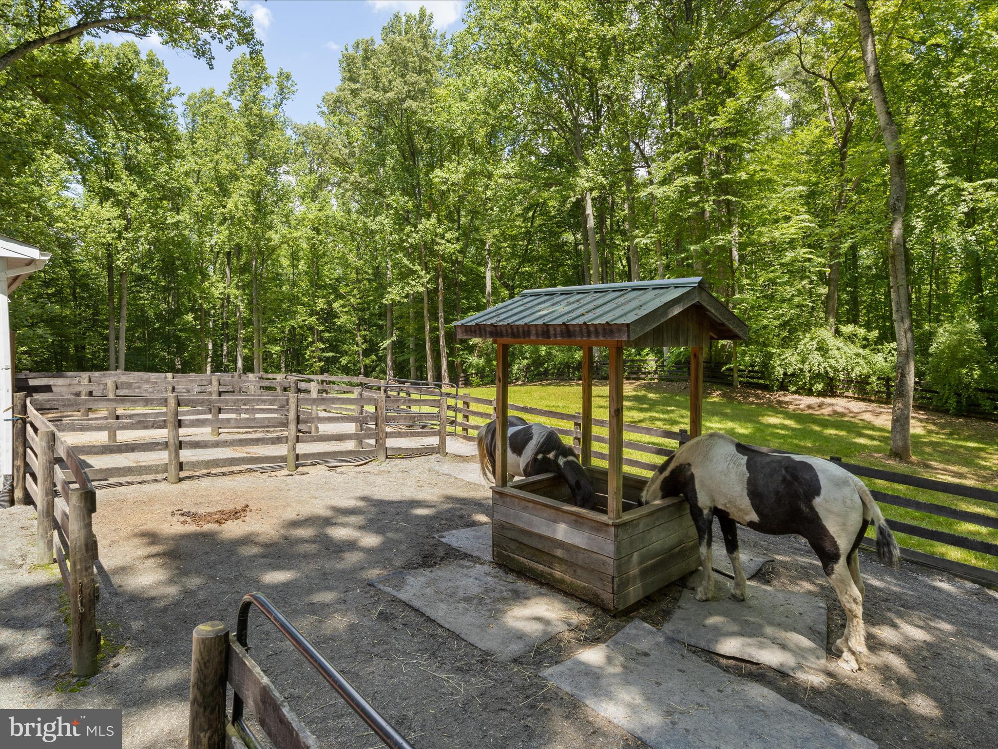 LAKEWOOD ESTATES - Residential