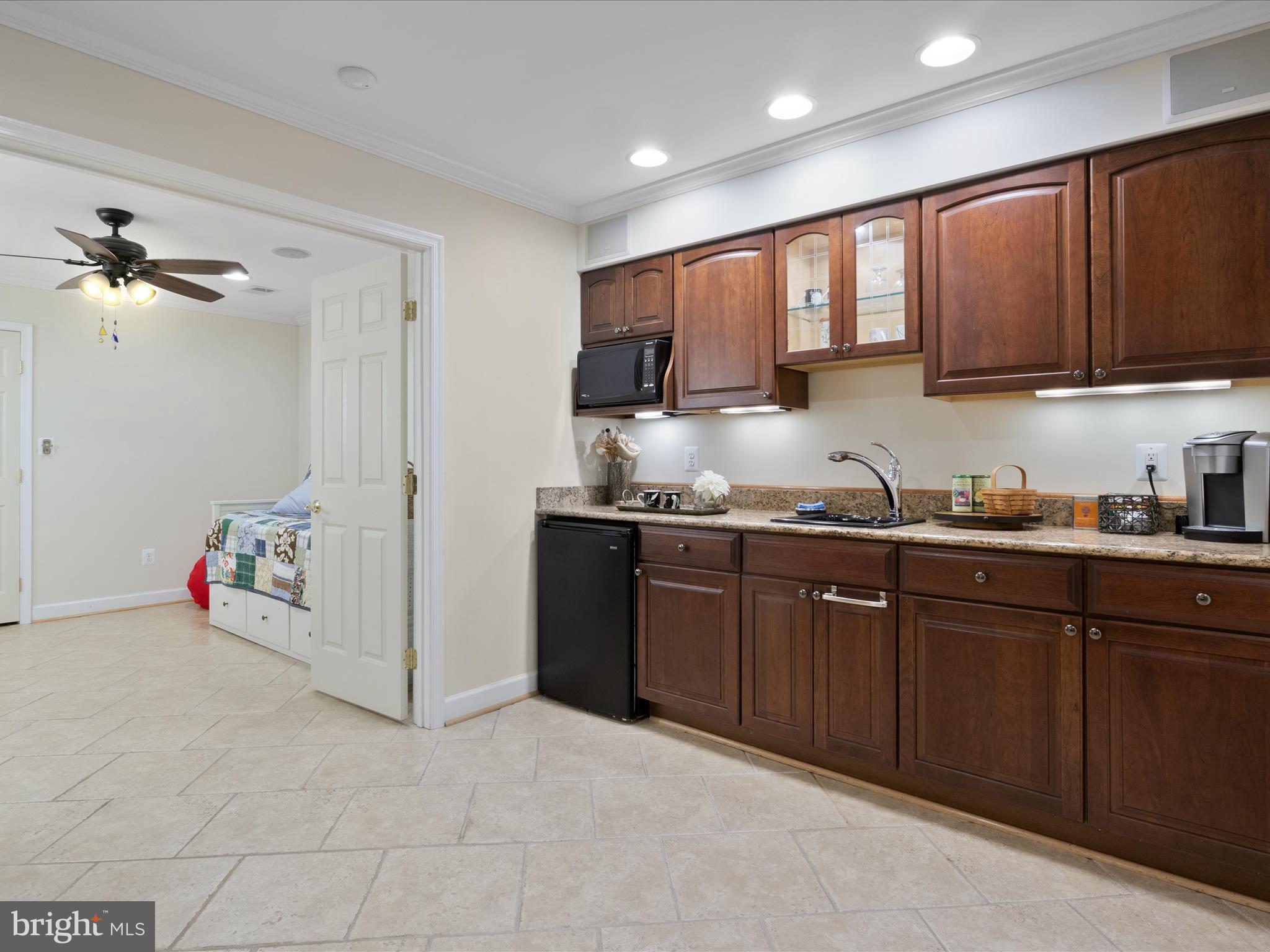 LAKEWOOD ESTATES - Residential