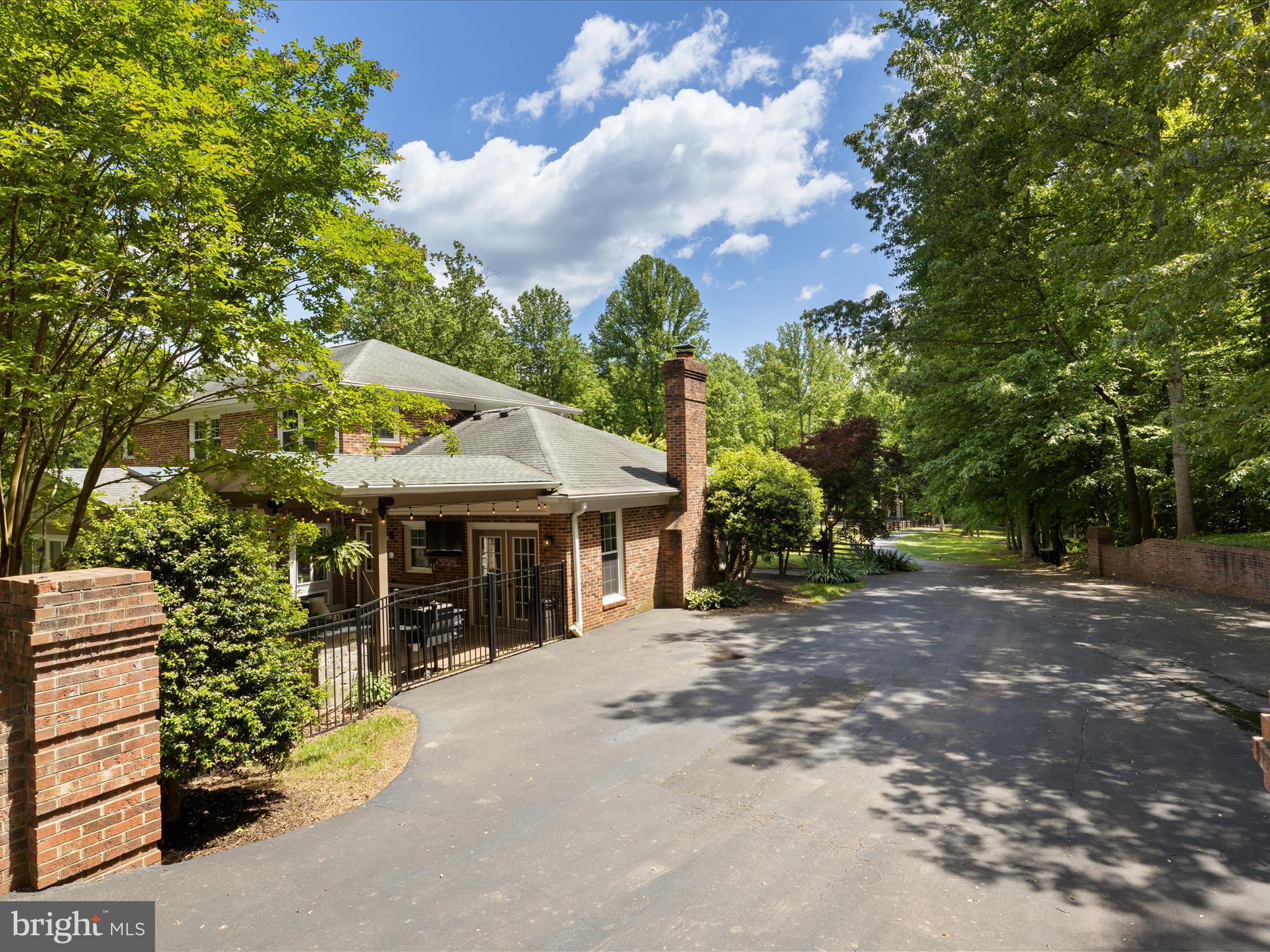 LAKEWOOD ESTATES - Residential