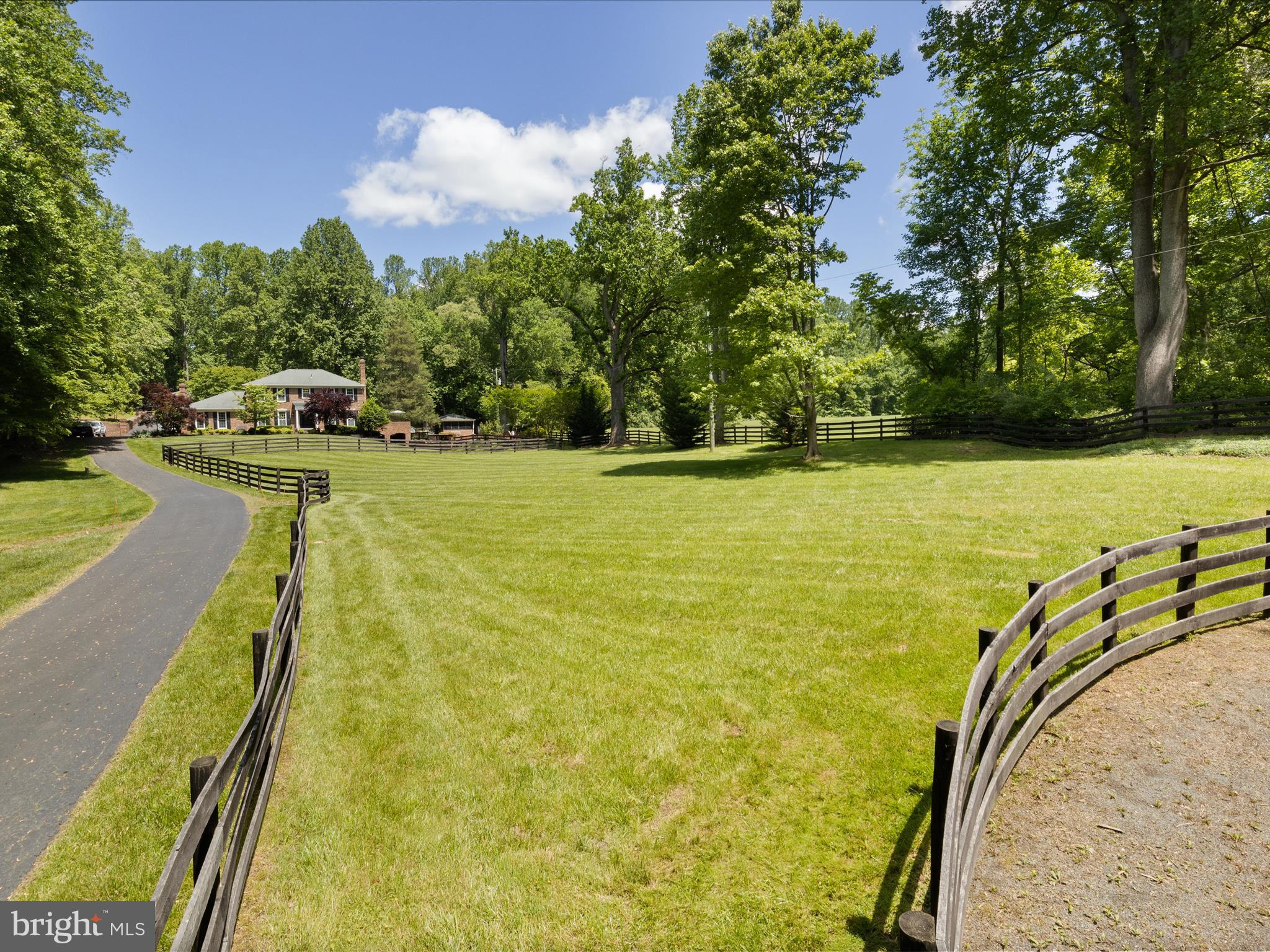 LAKEWOOD ESTATES - Residential