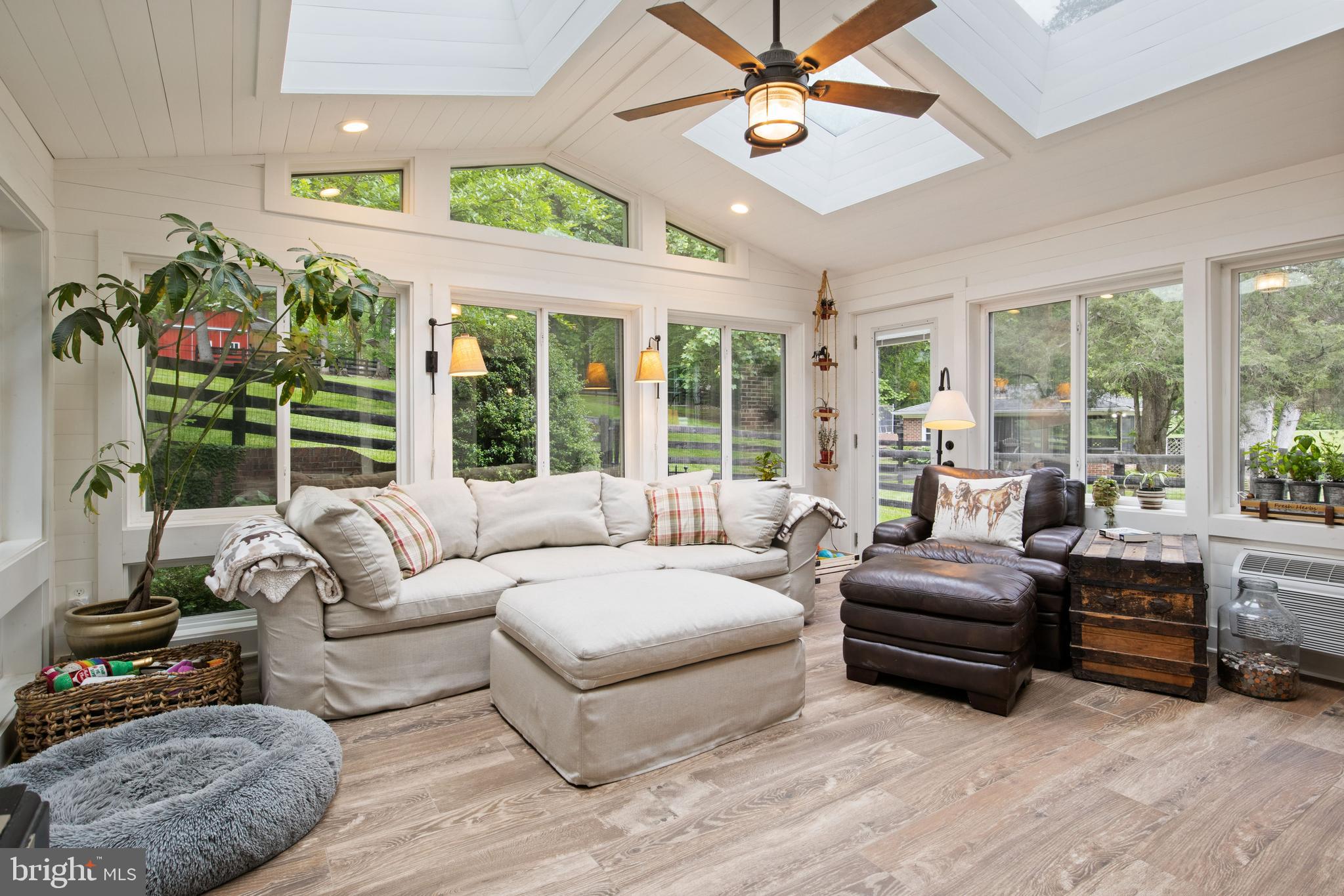 LAKEWOOD ESTATES - Residential