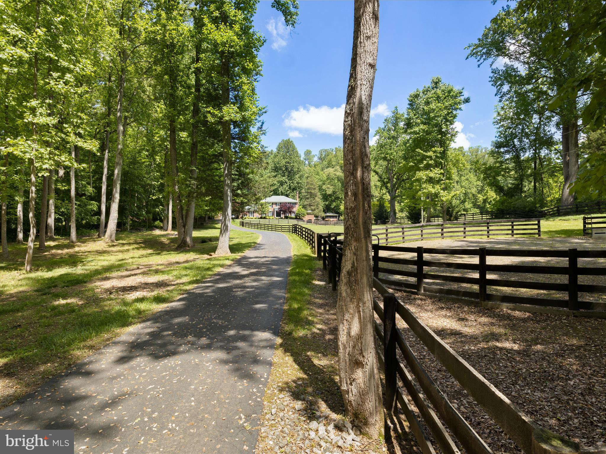 LAKEWOOD ESTATES - Residential