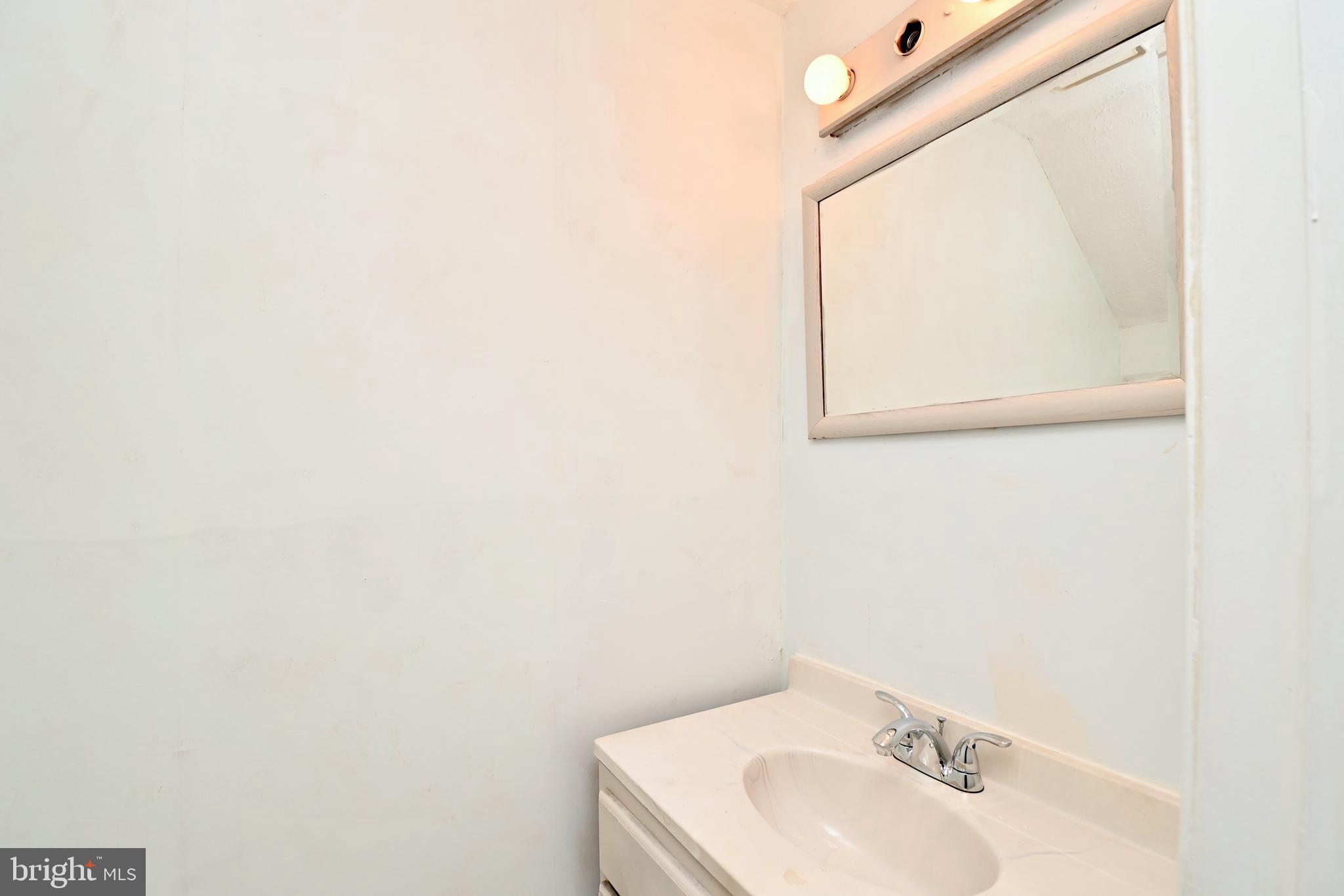 CLINTON PLAZA TOWNHOUSES - Residential