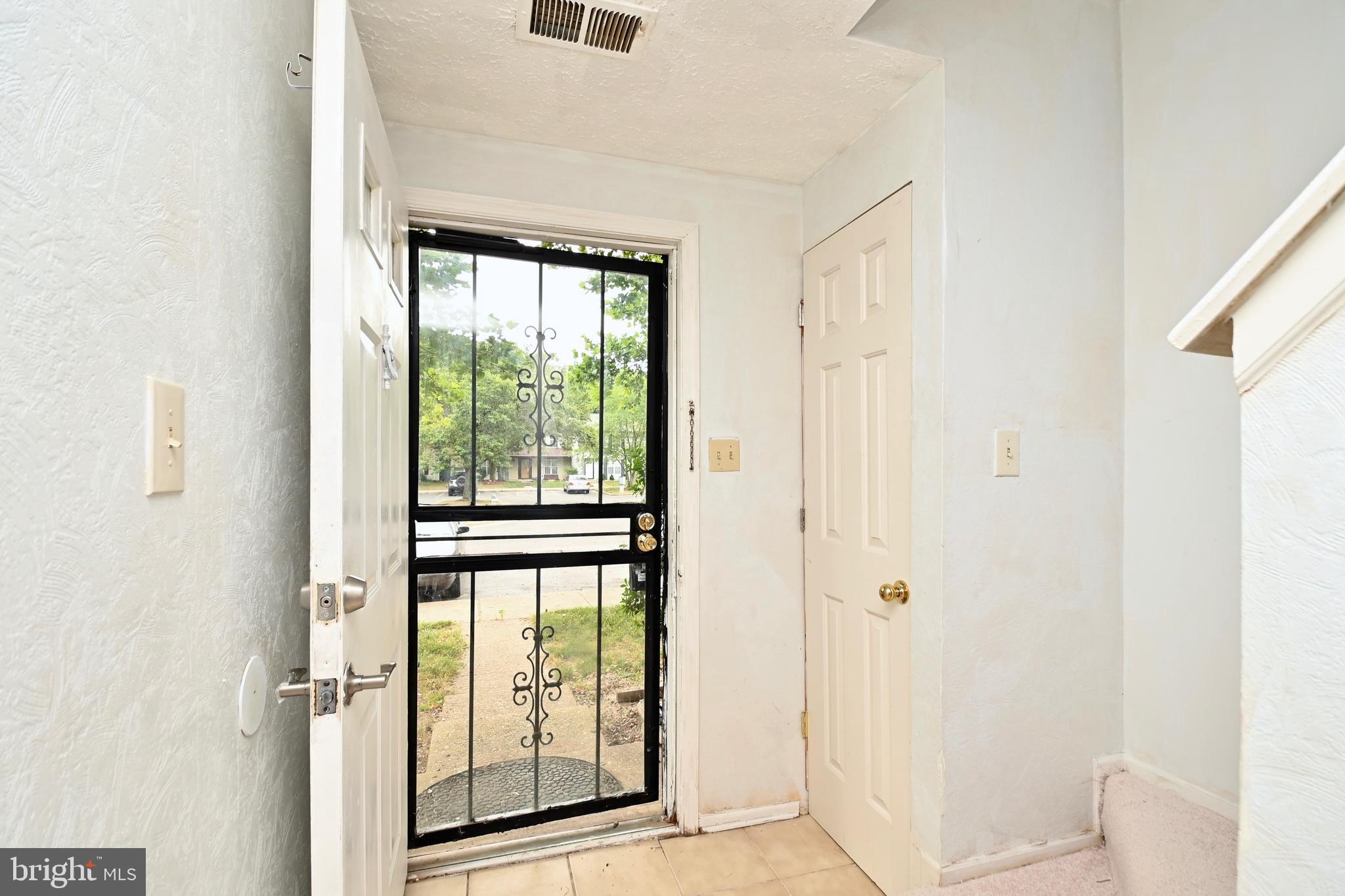 CLINTON PLAZA TOWNHOUSES - Residential