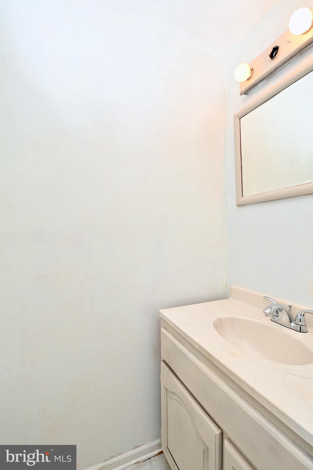 CLINTON PLAZA TOWNHOUSES - Residential