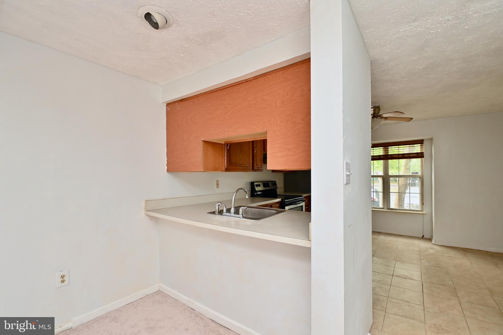 CLINTON PLAZA TOWNHOUSES - Residential