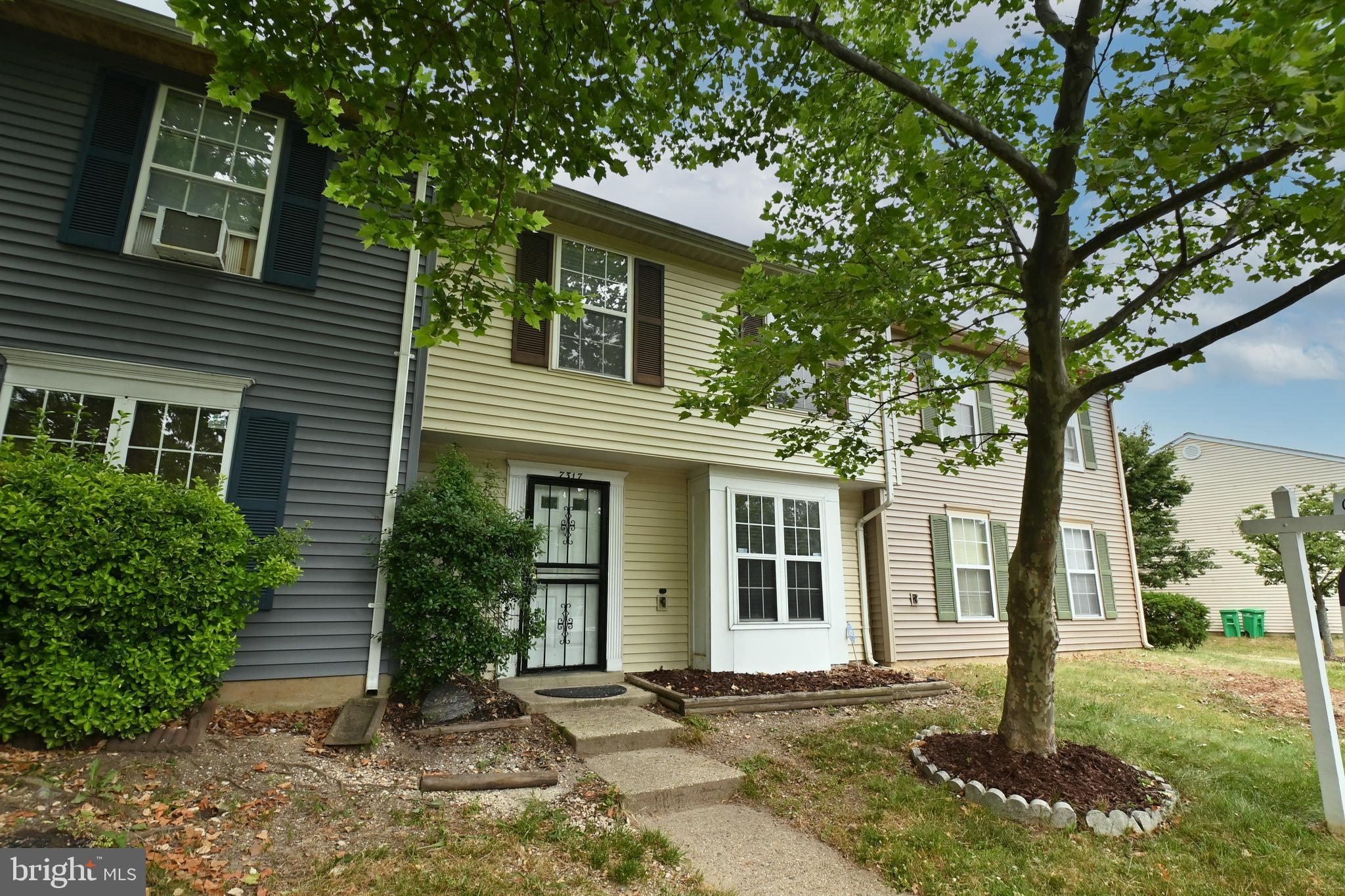 CLINTON PLAZA TOWNHOUSES - Residential