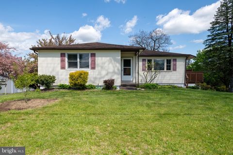 Photo of 108 Snavely Mill Road, Lititz, PA 17543 (MLS # PALA2050196)
