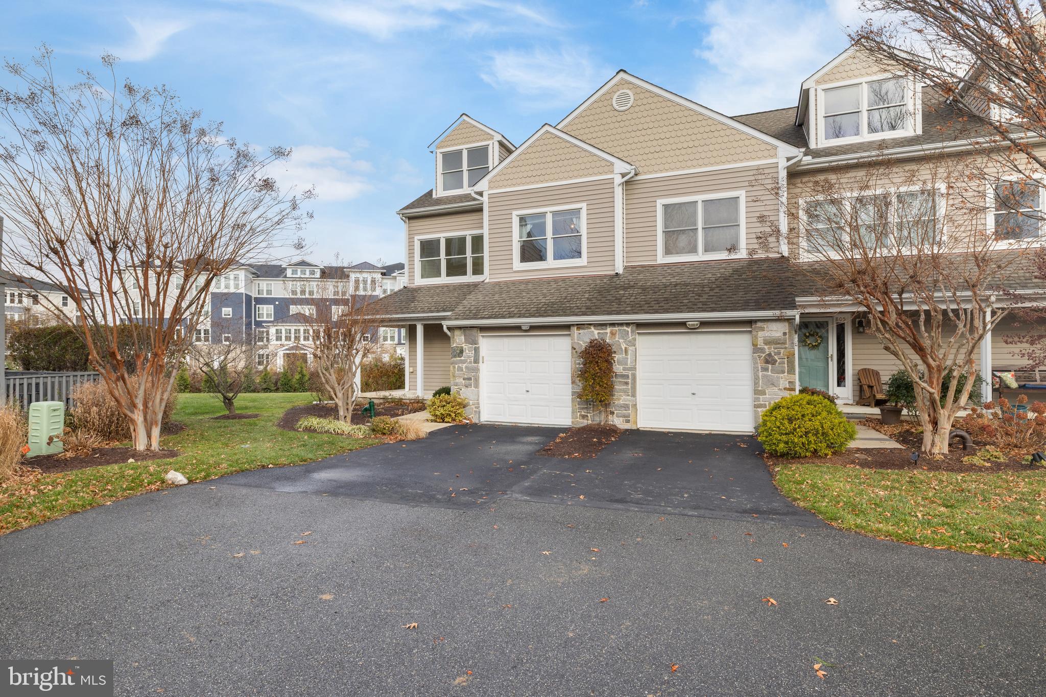 807 AUCKLAND WAY